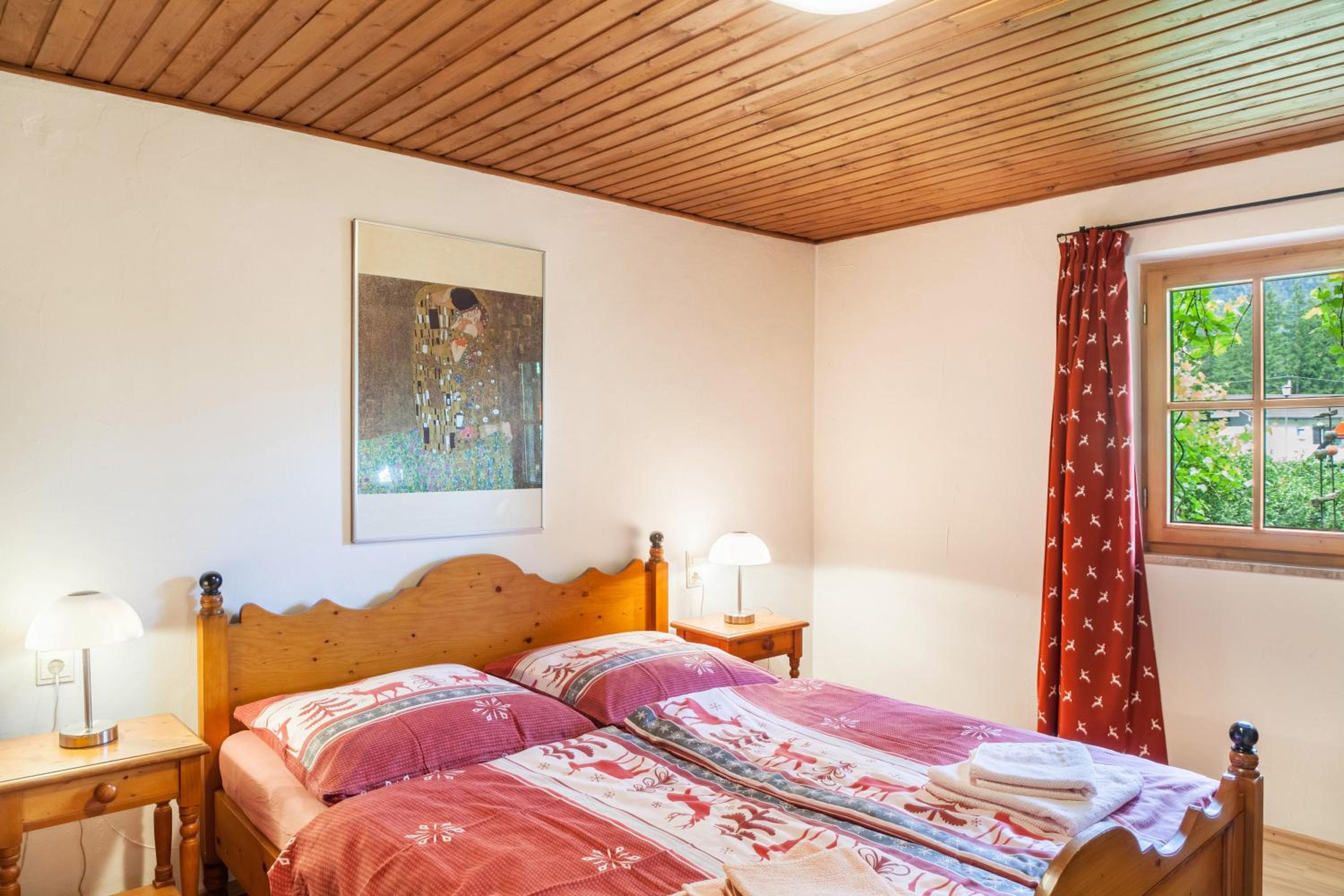 One-Bedroom Apartment with Garden View photo 3