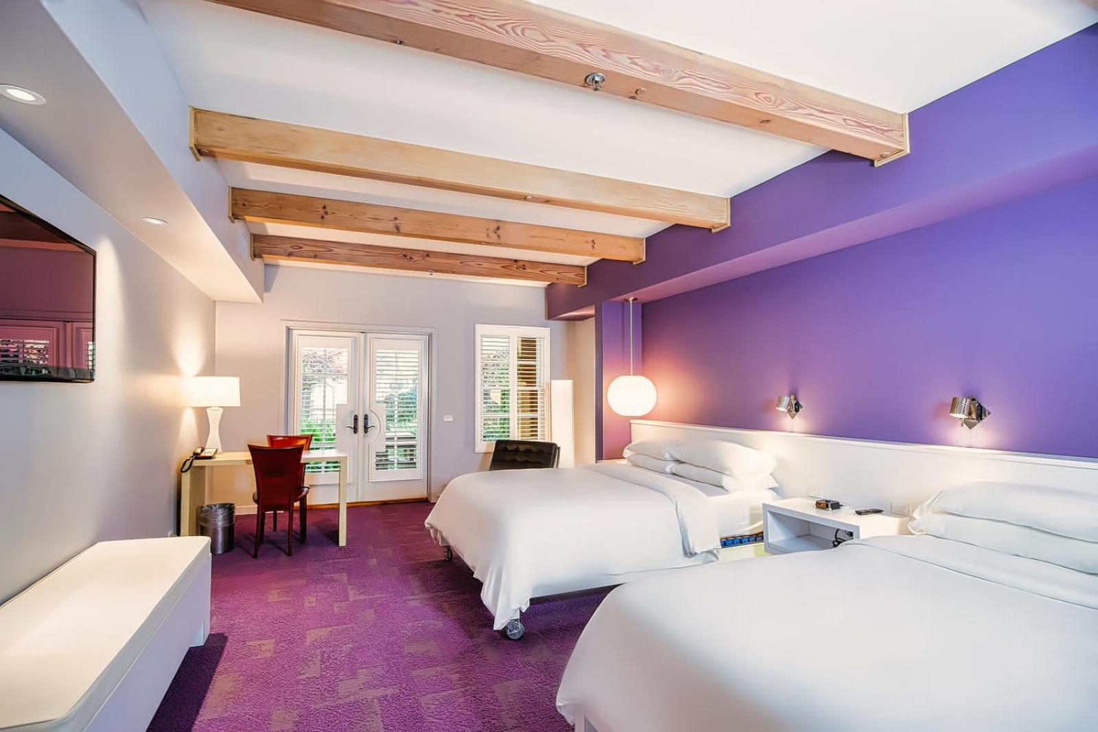 Deluxe Queen Room with Two Queen Beds - Photo 8