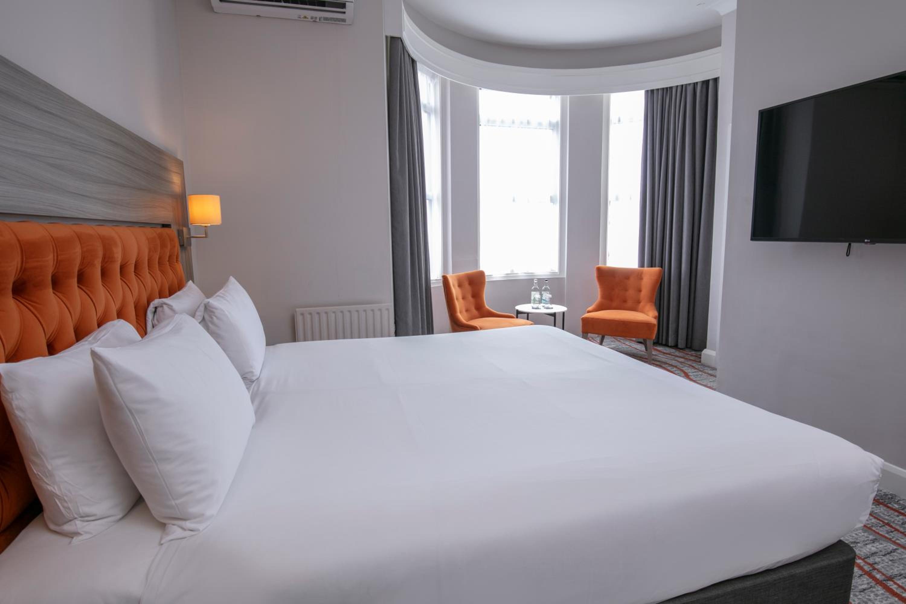 Deluxe Double Room - Photo 8