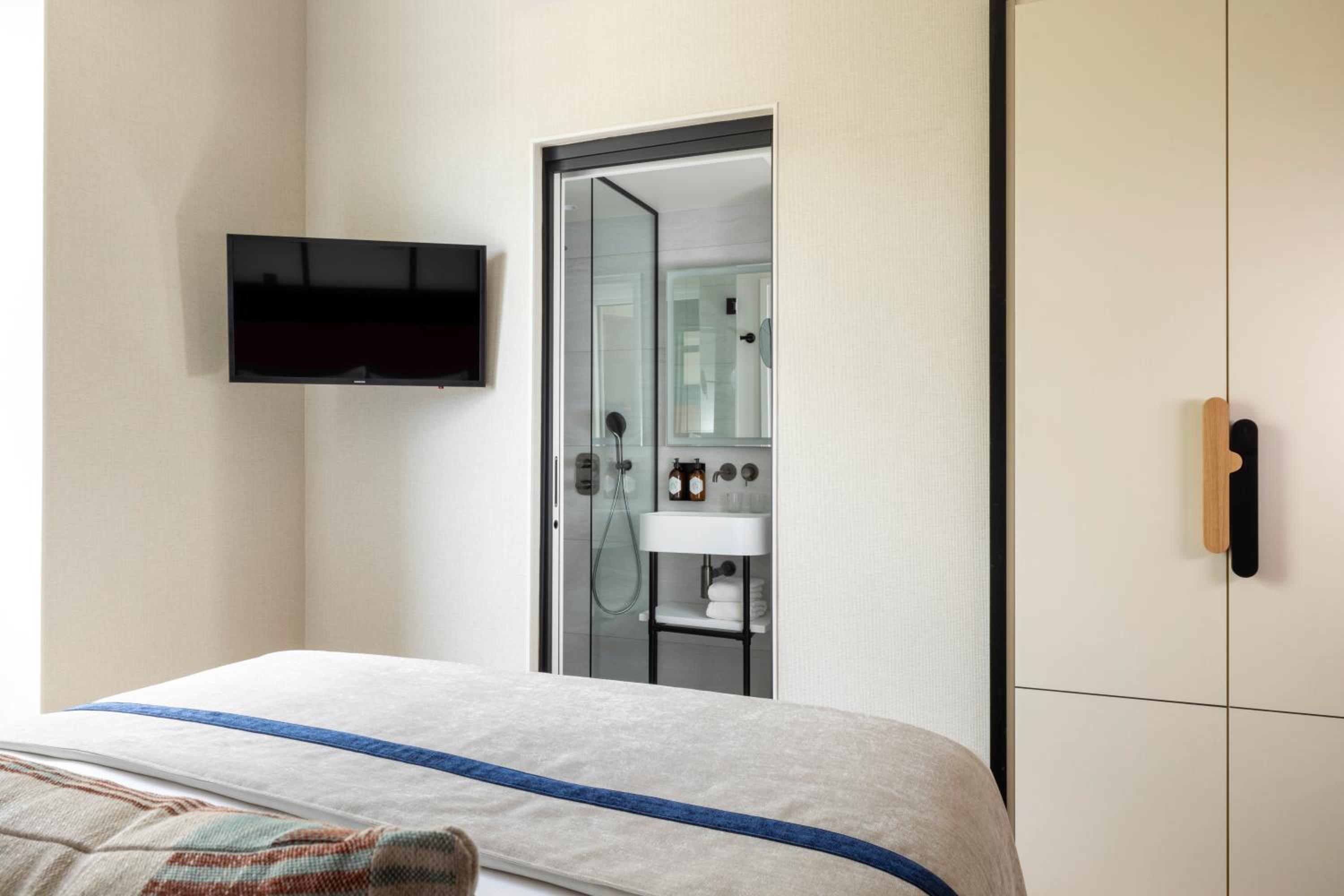 Classic Double Room photo 2