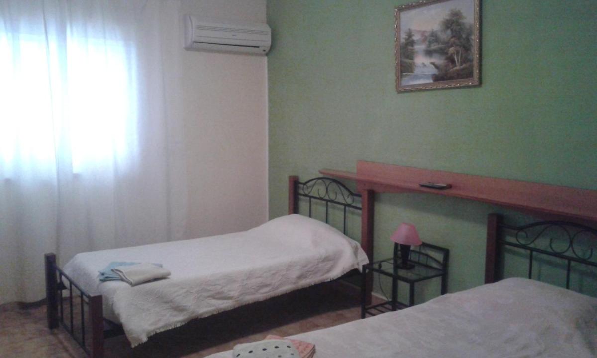 Double Room - Photo 8