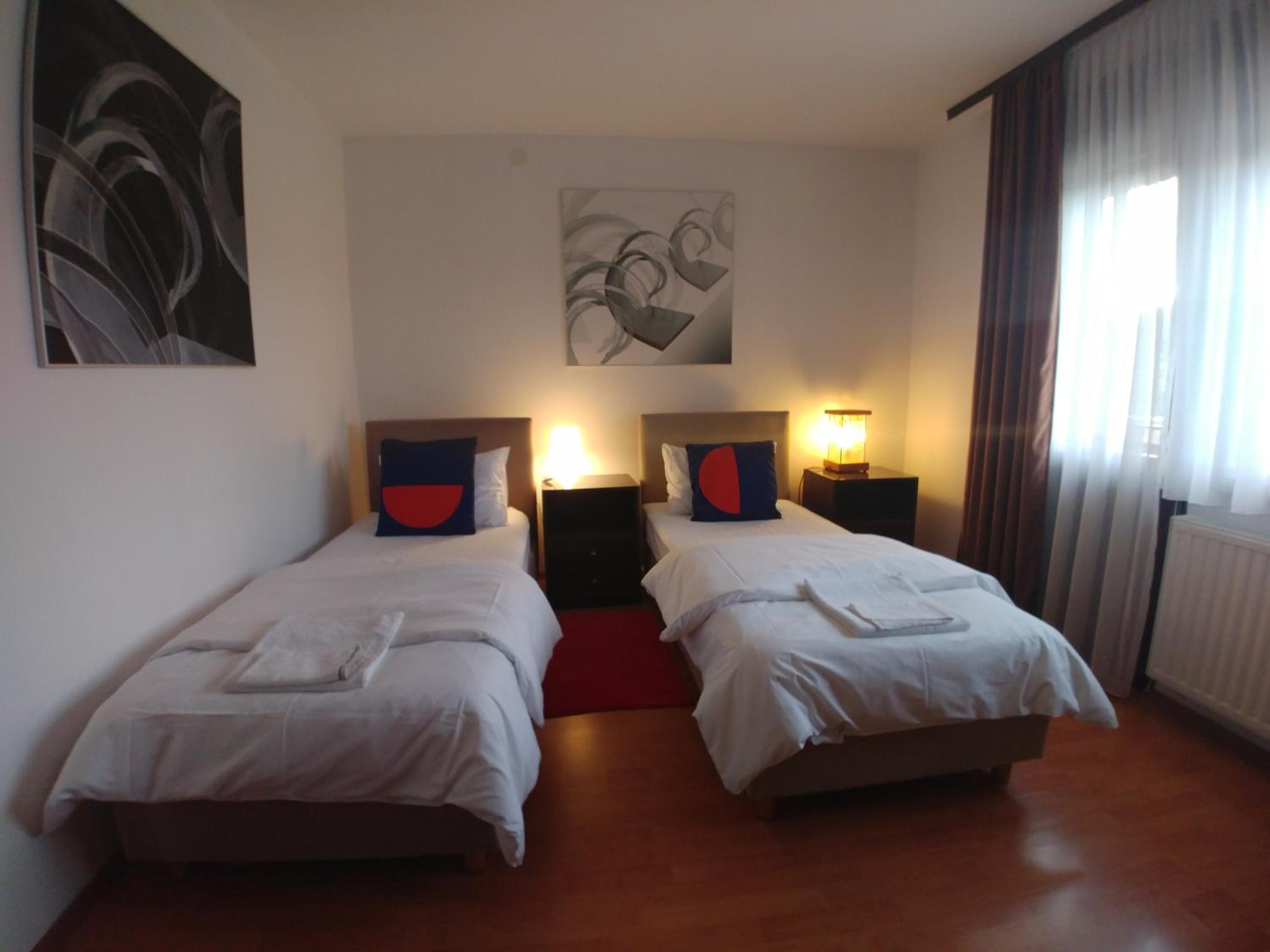 Two-Bedroom Deluxe Apartment with Garden View photo 1