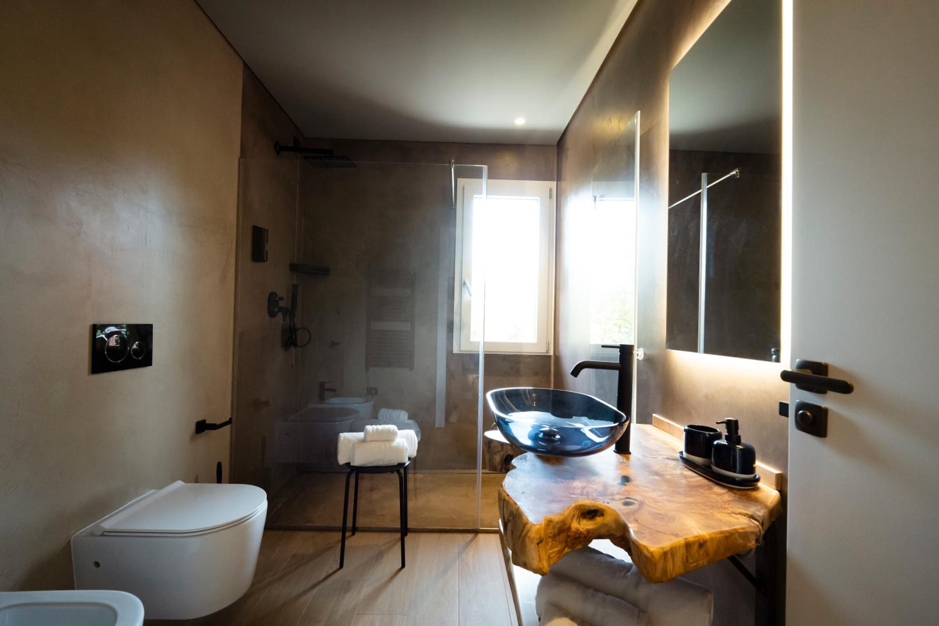 Double Room - Photo 7