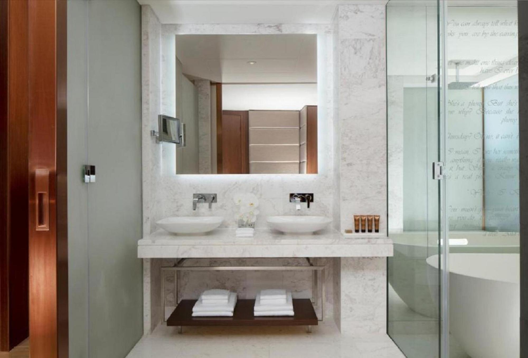 Scene Room Staycation Package, Early Check-In (12 Pm) Late Check-Out (6 Pm), 25% F&B Discount