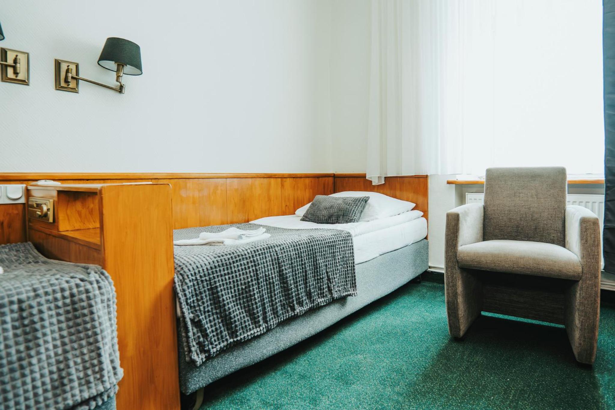 Standard Twin Room photo 3