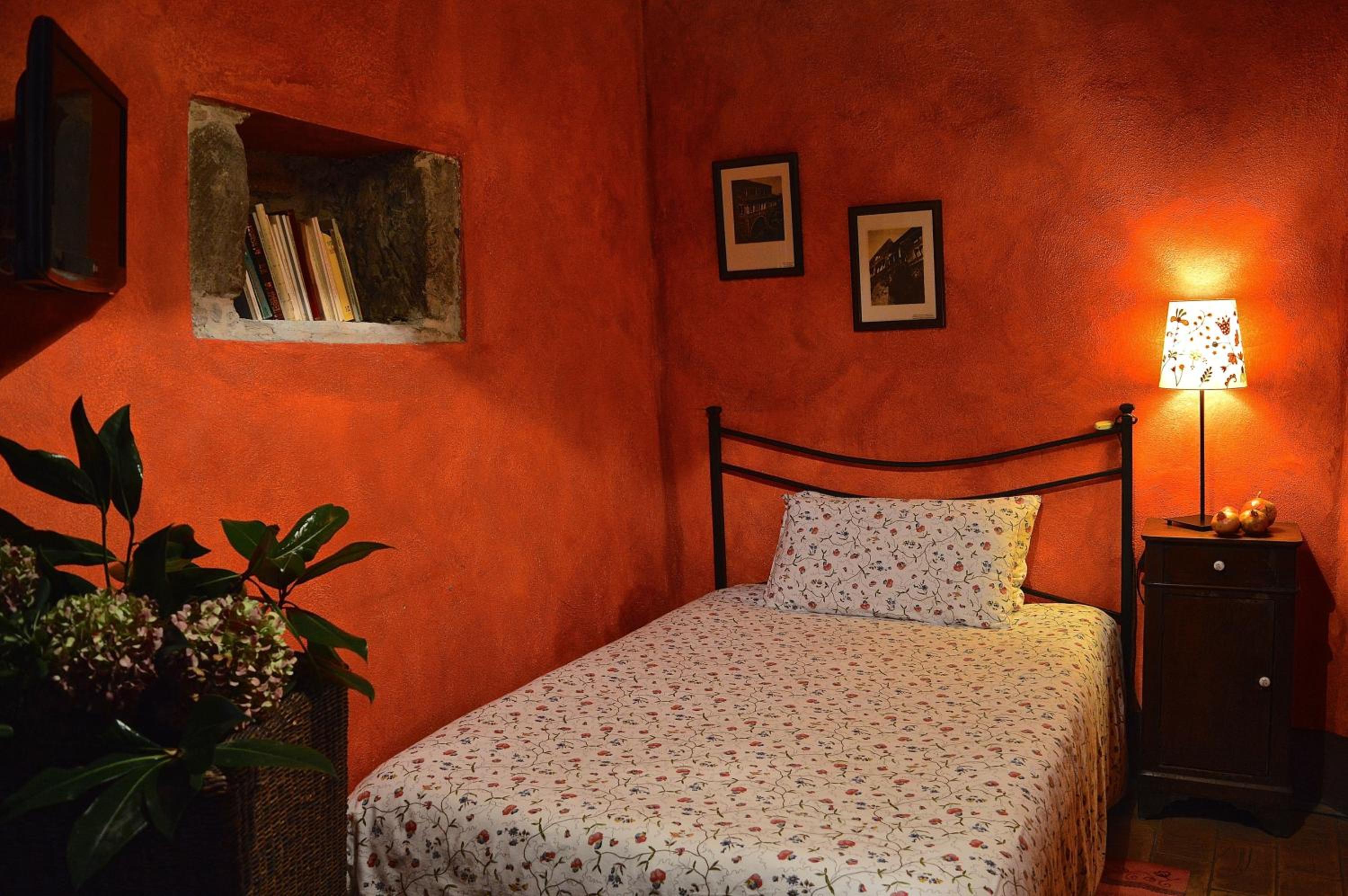 Single Room with Private Bathroom photo 3