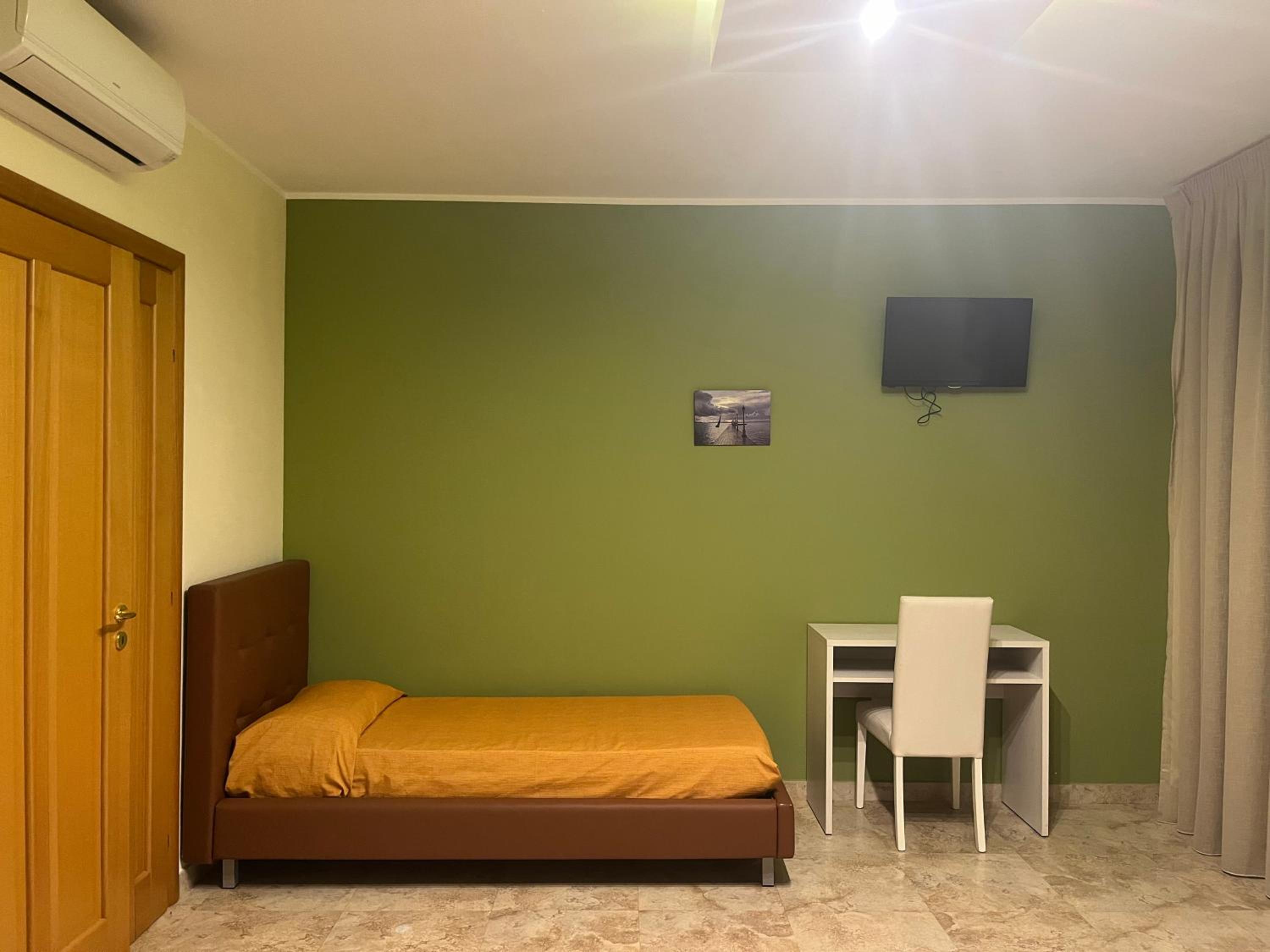One-Bedroom House photo 3