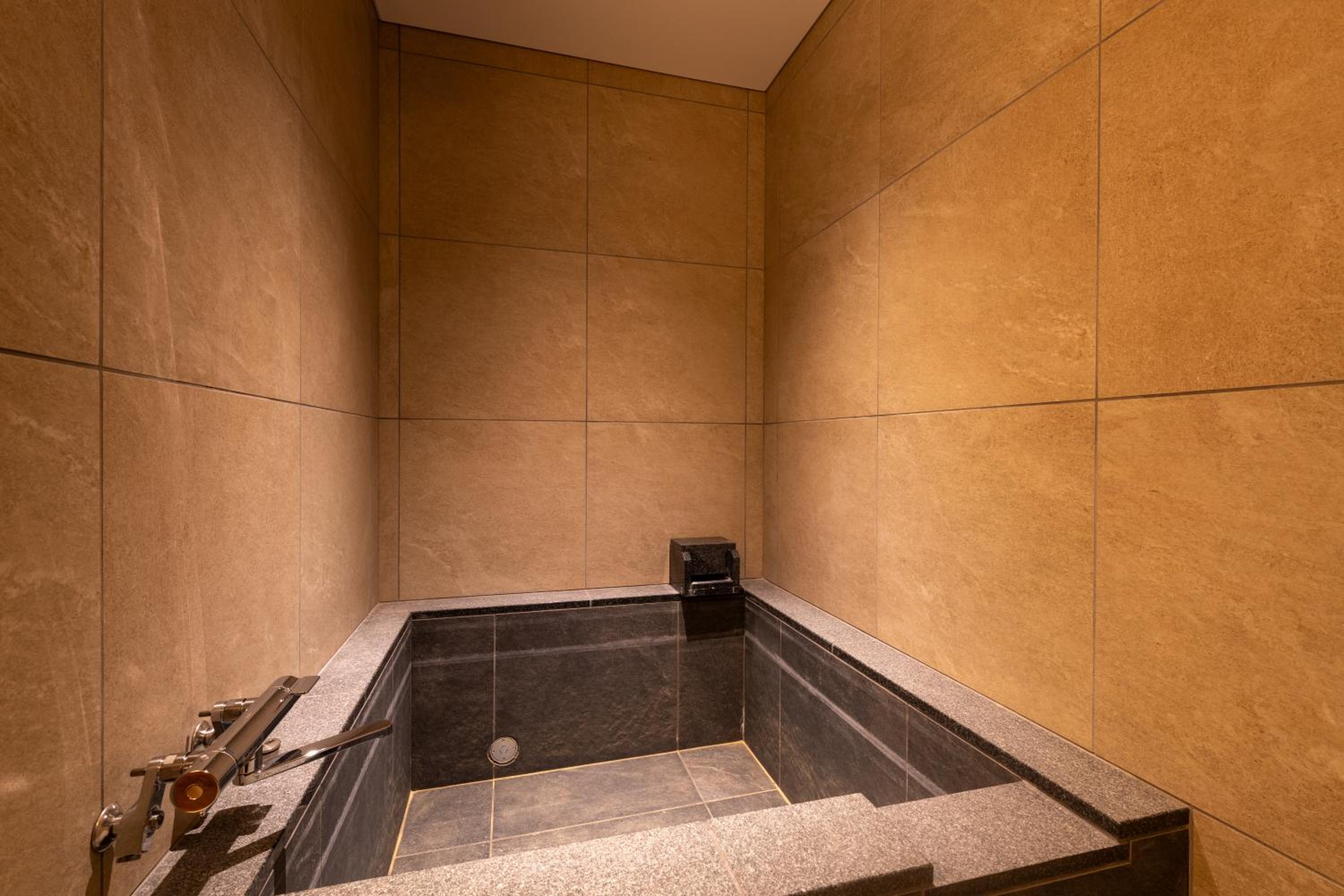 4 Bedroom Residence with Onsen photo 3