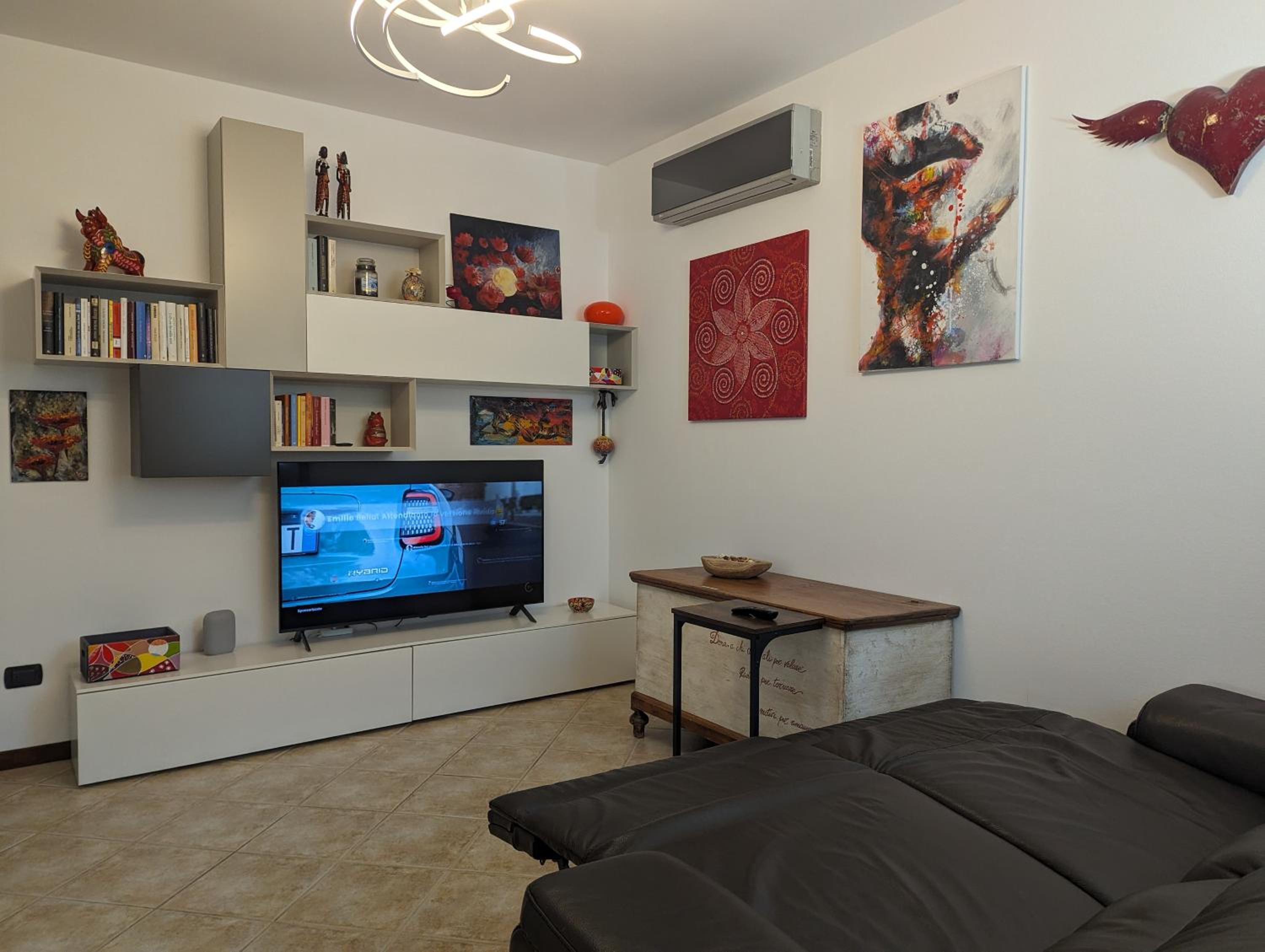 Three-Bedroom Apartment photo 1