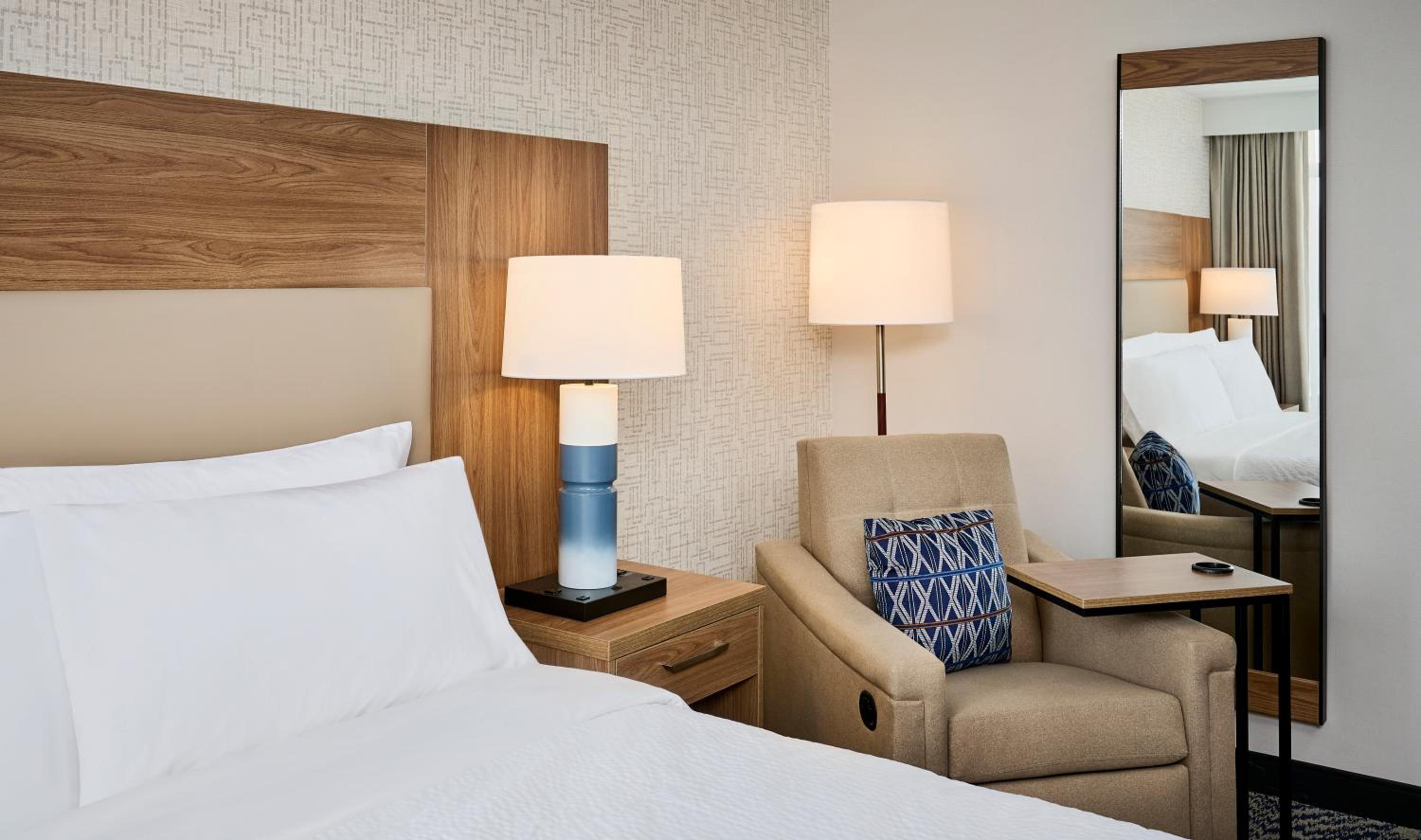 Studio King Suite with Roll In Shower - Accessible
