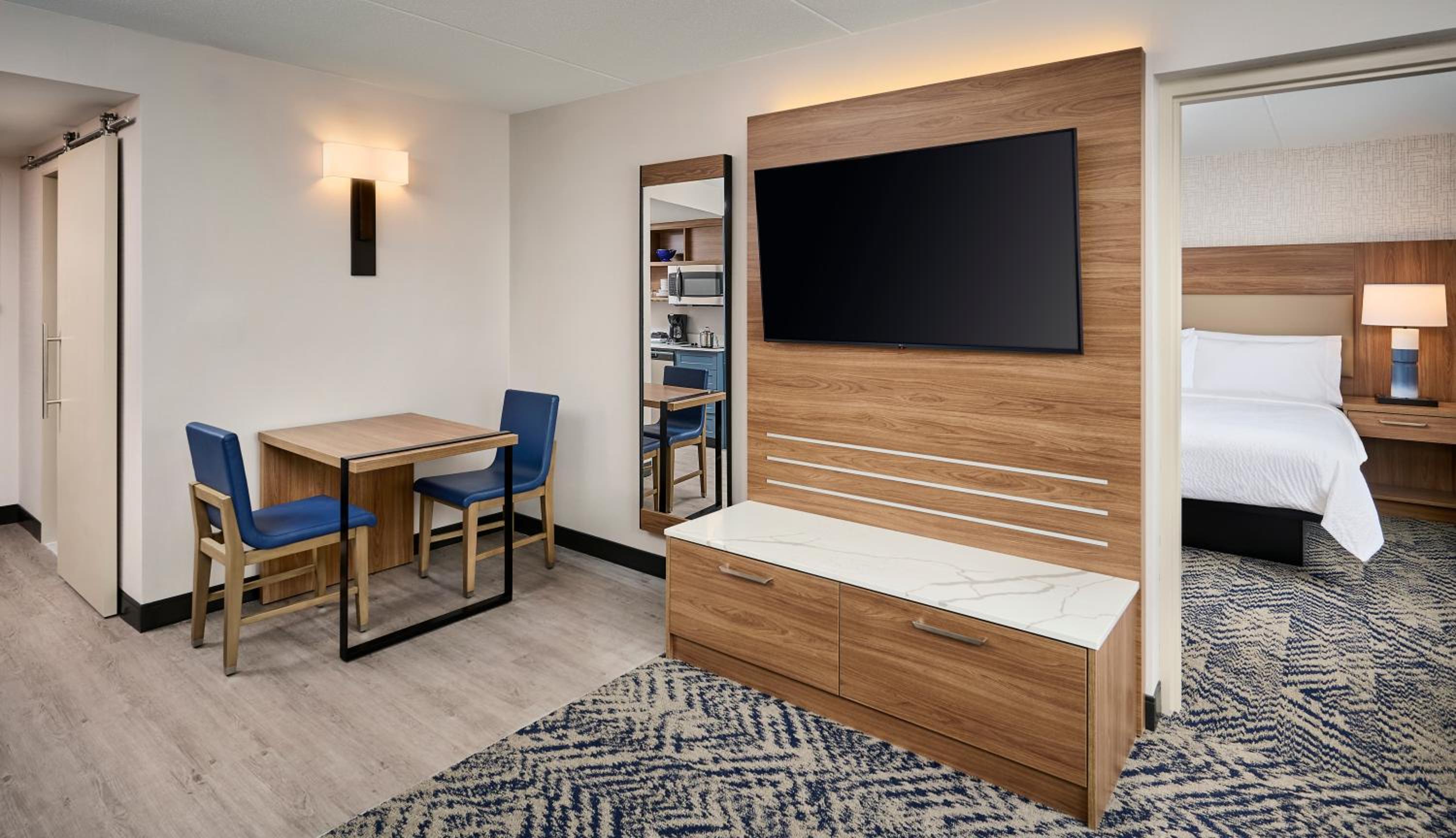 One-Bedroom King Suite