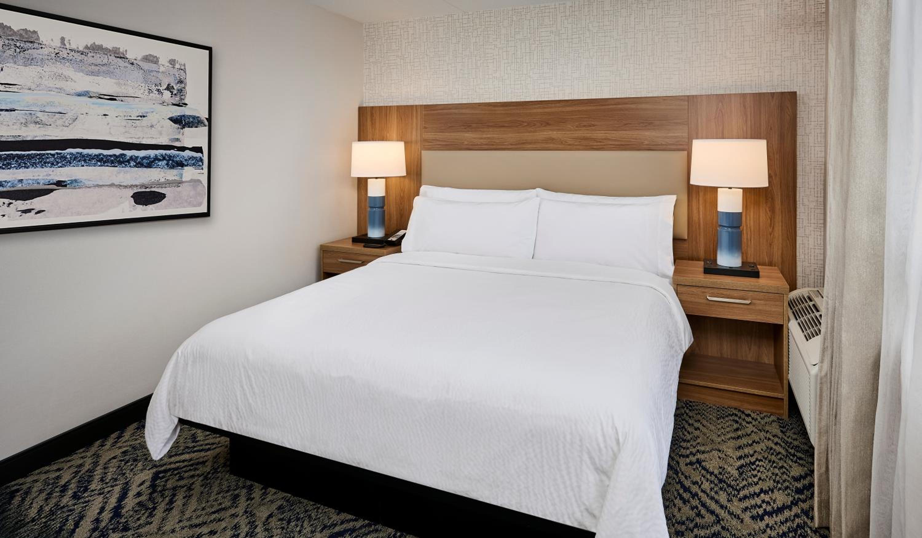 One-Bedroom King Suite