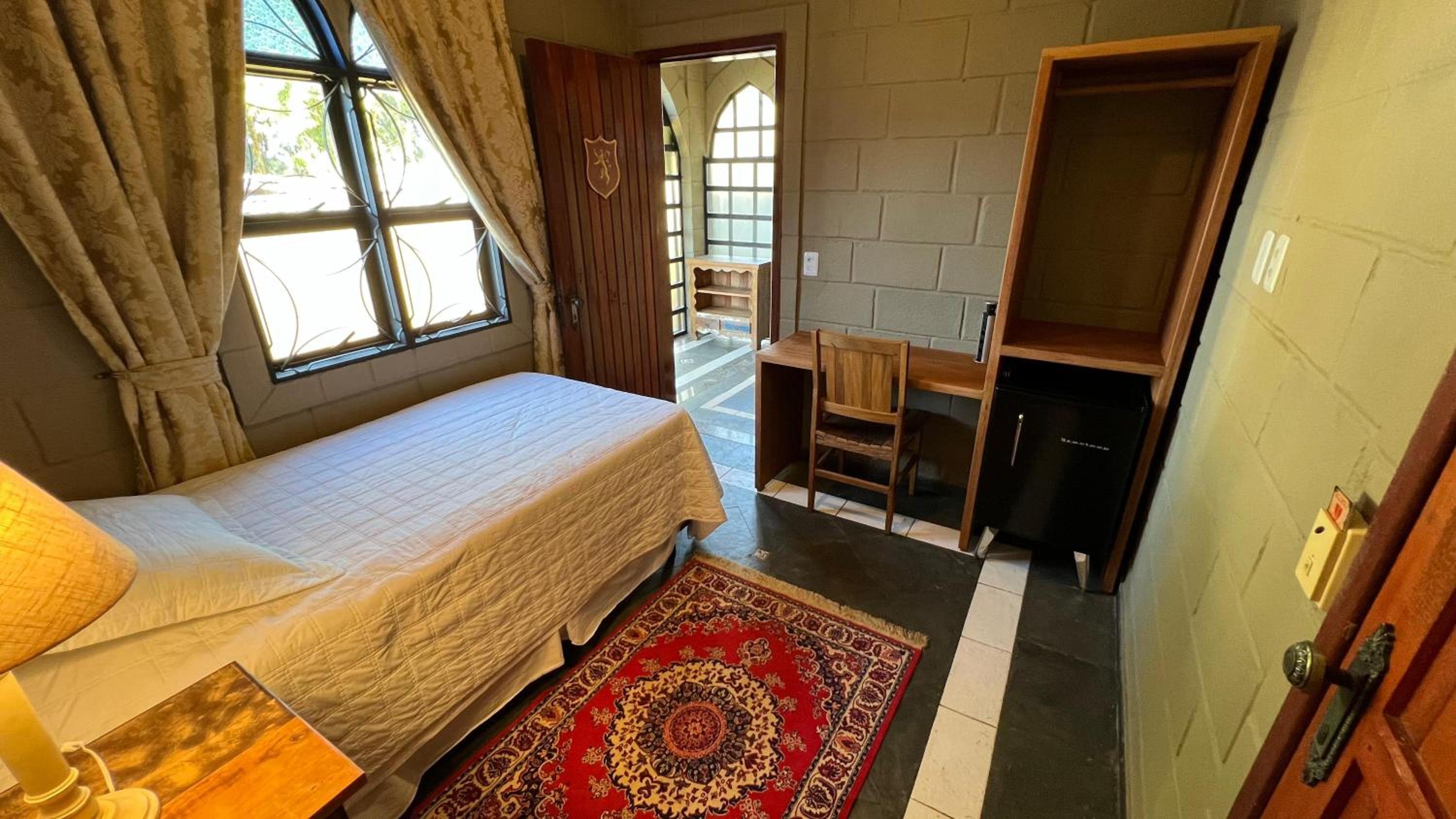 Deluxe Double Room with Balcony photo 3