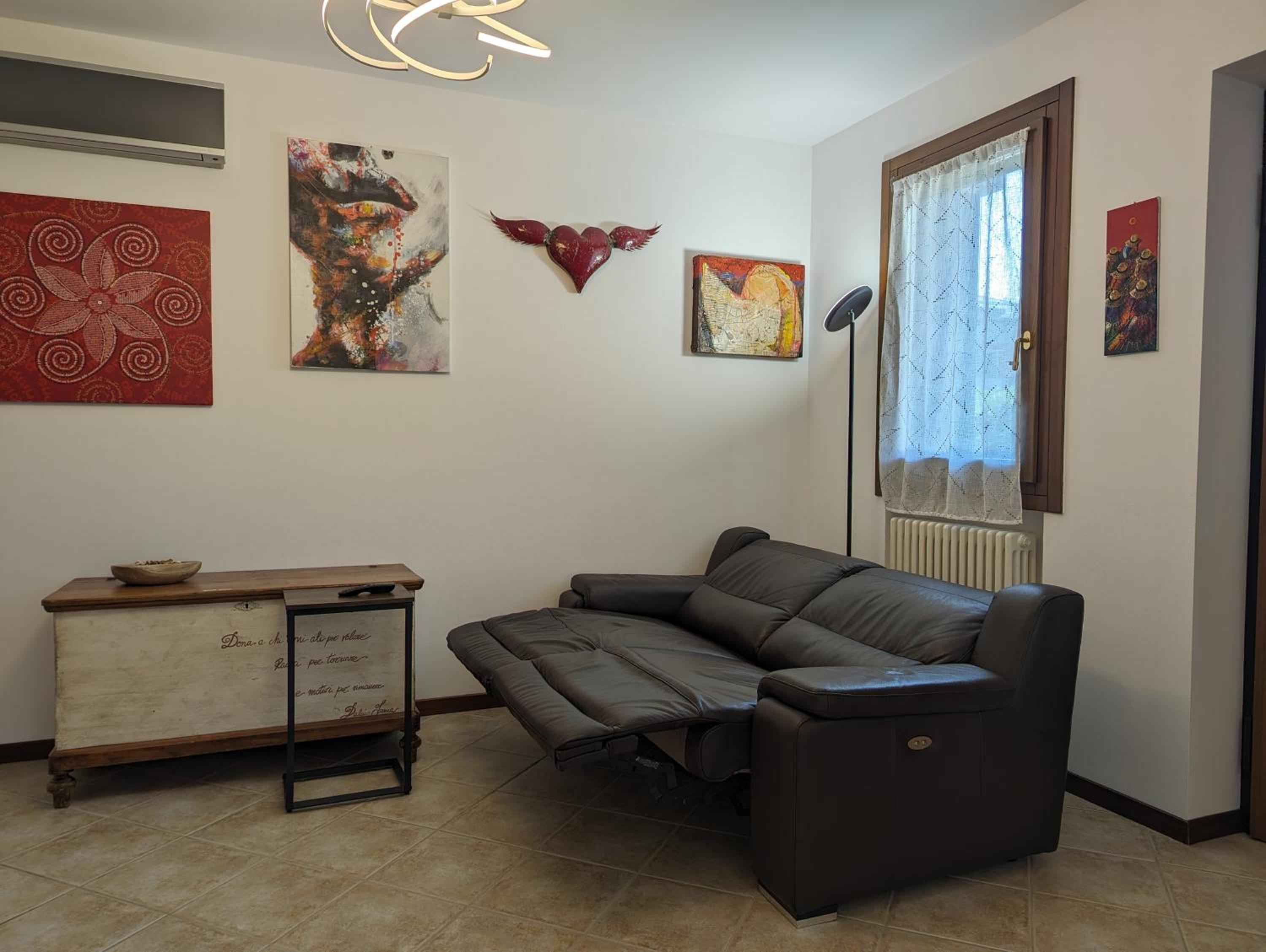Three-Bedroom Apartment photo 2