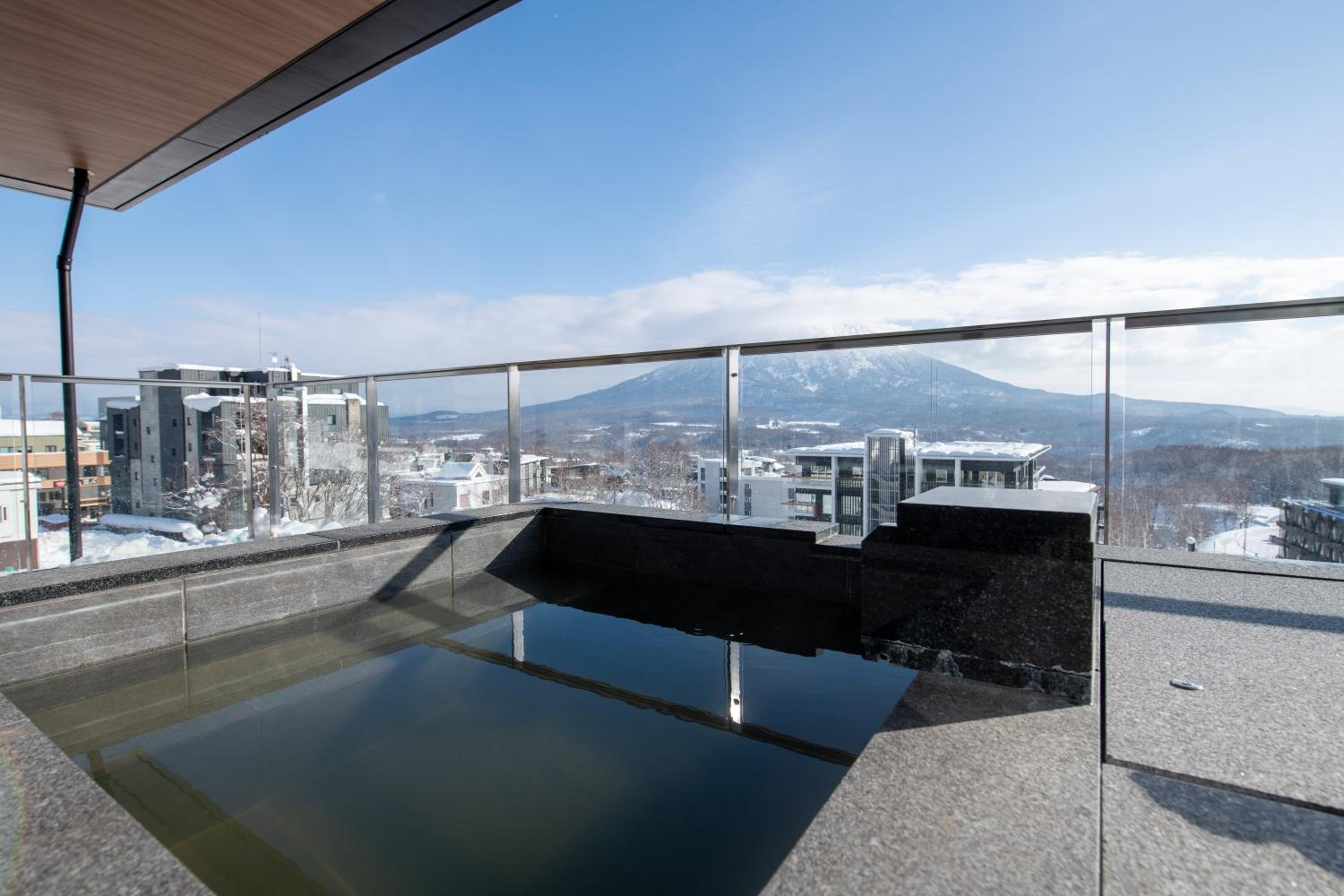 6 Bedroom Penthouse Residence with Onsen (Dual Key) photo 2