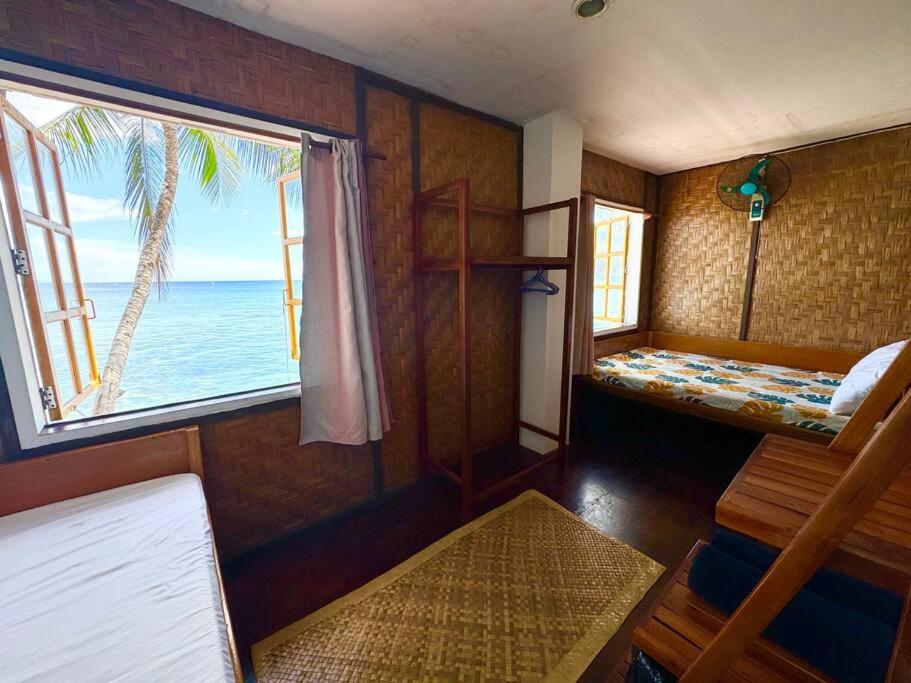Deluxe Triple Room with Sea View