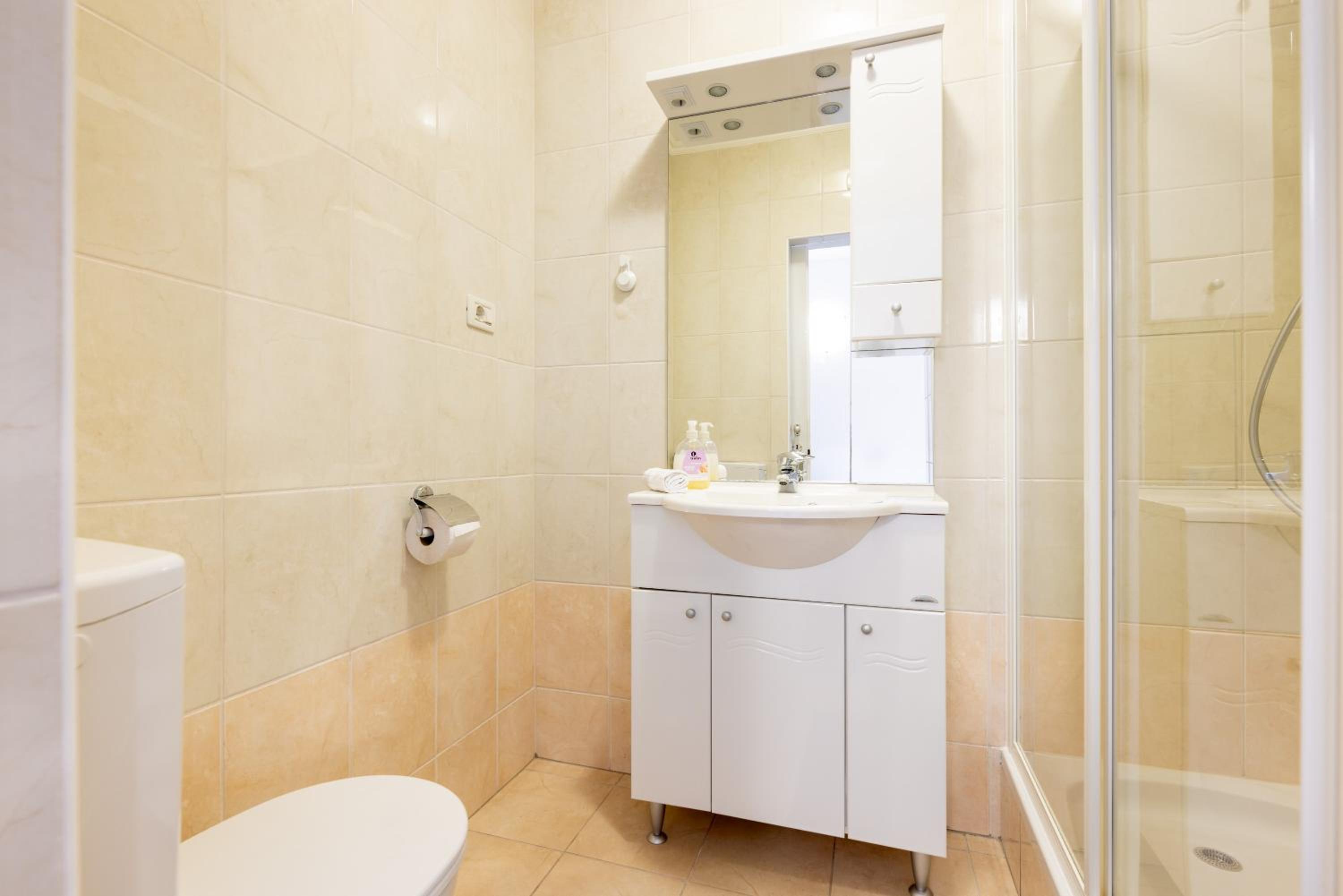 Double Room - Photo 4