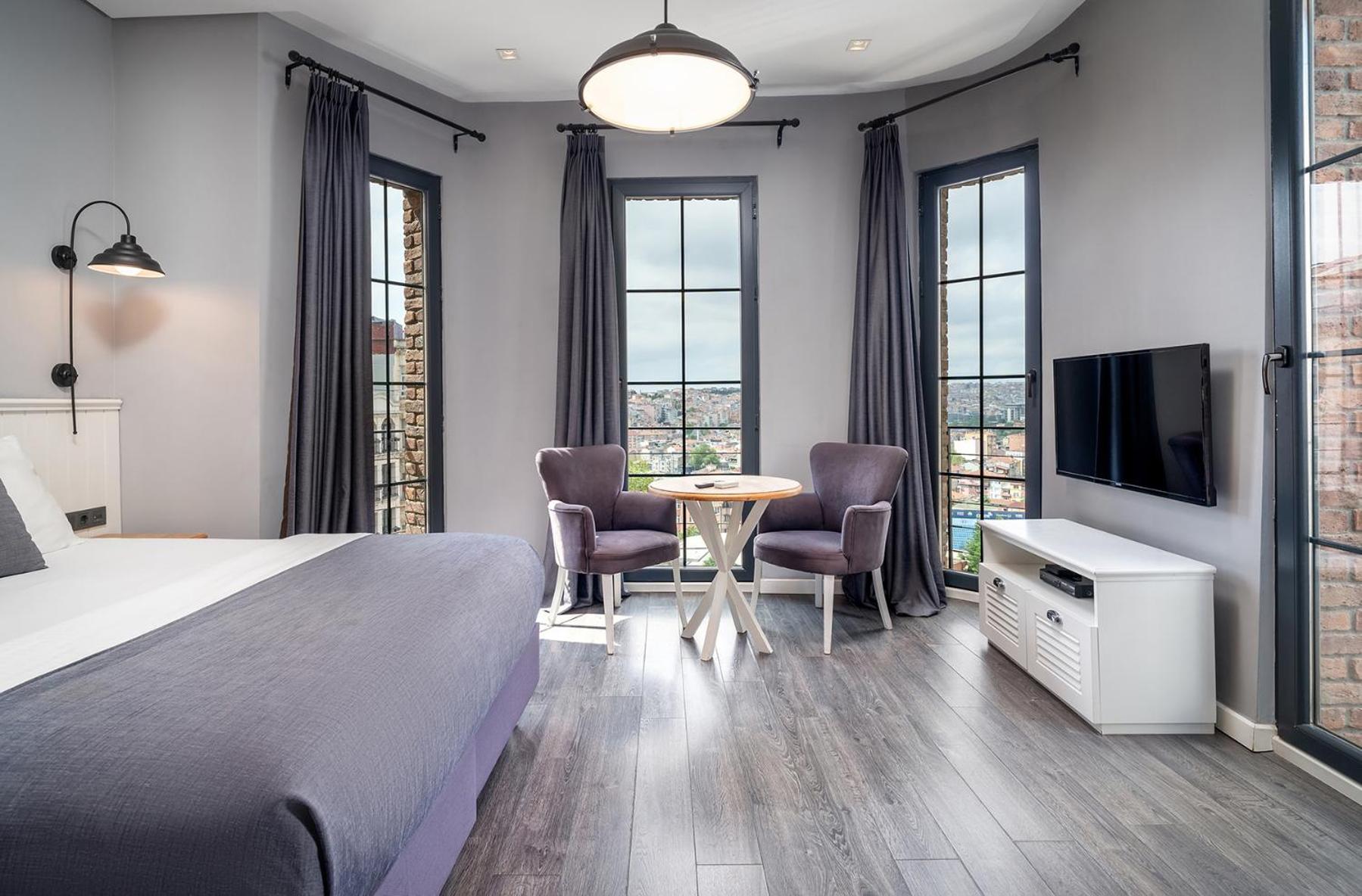 Apartment With City View photo 3