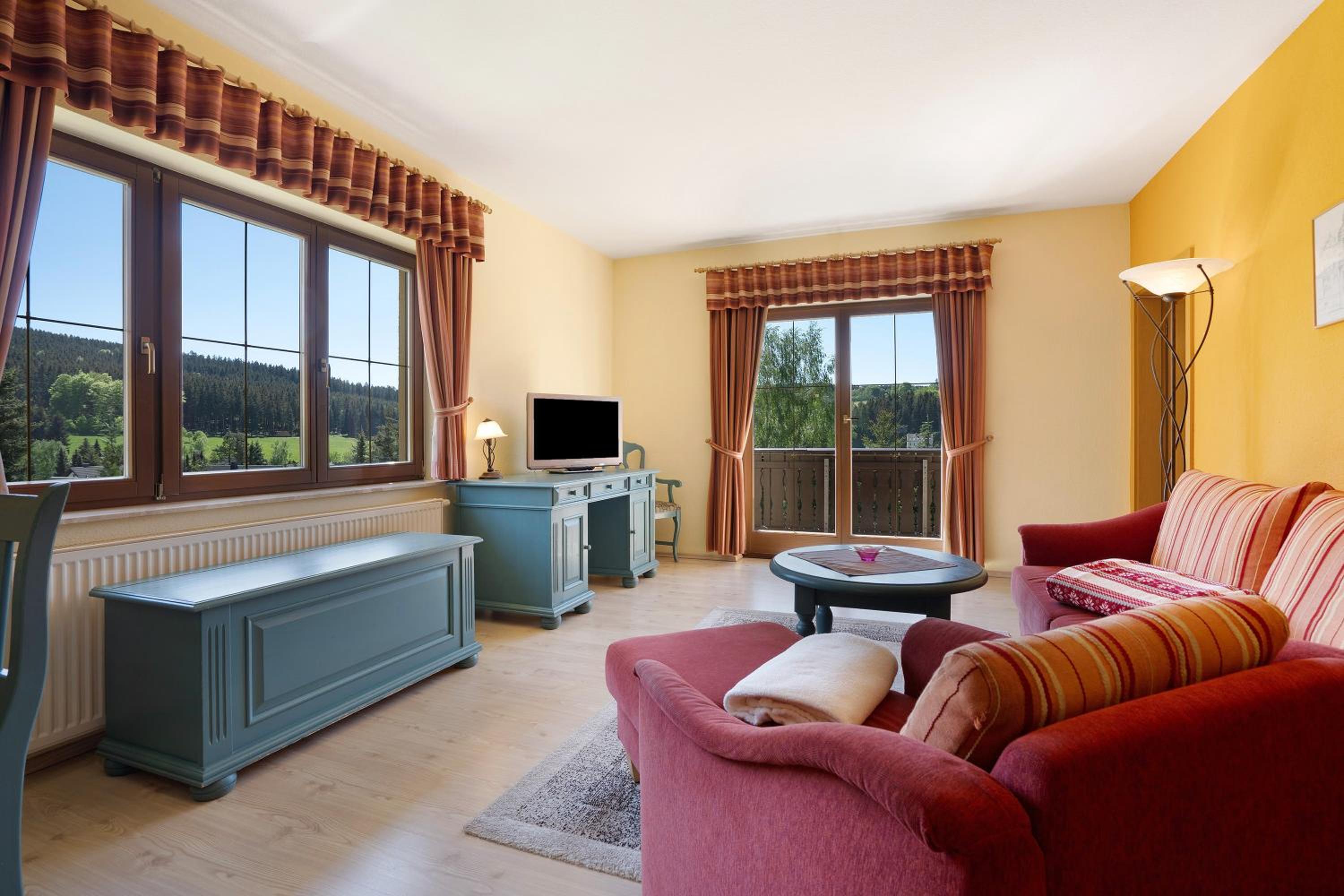 Superior One-Bedroom Apartment with Balcony
