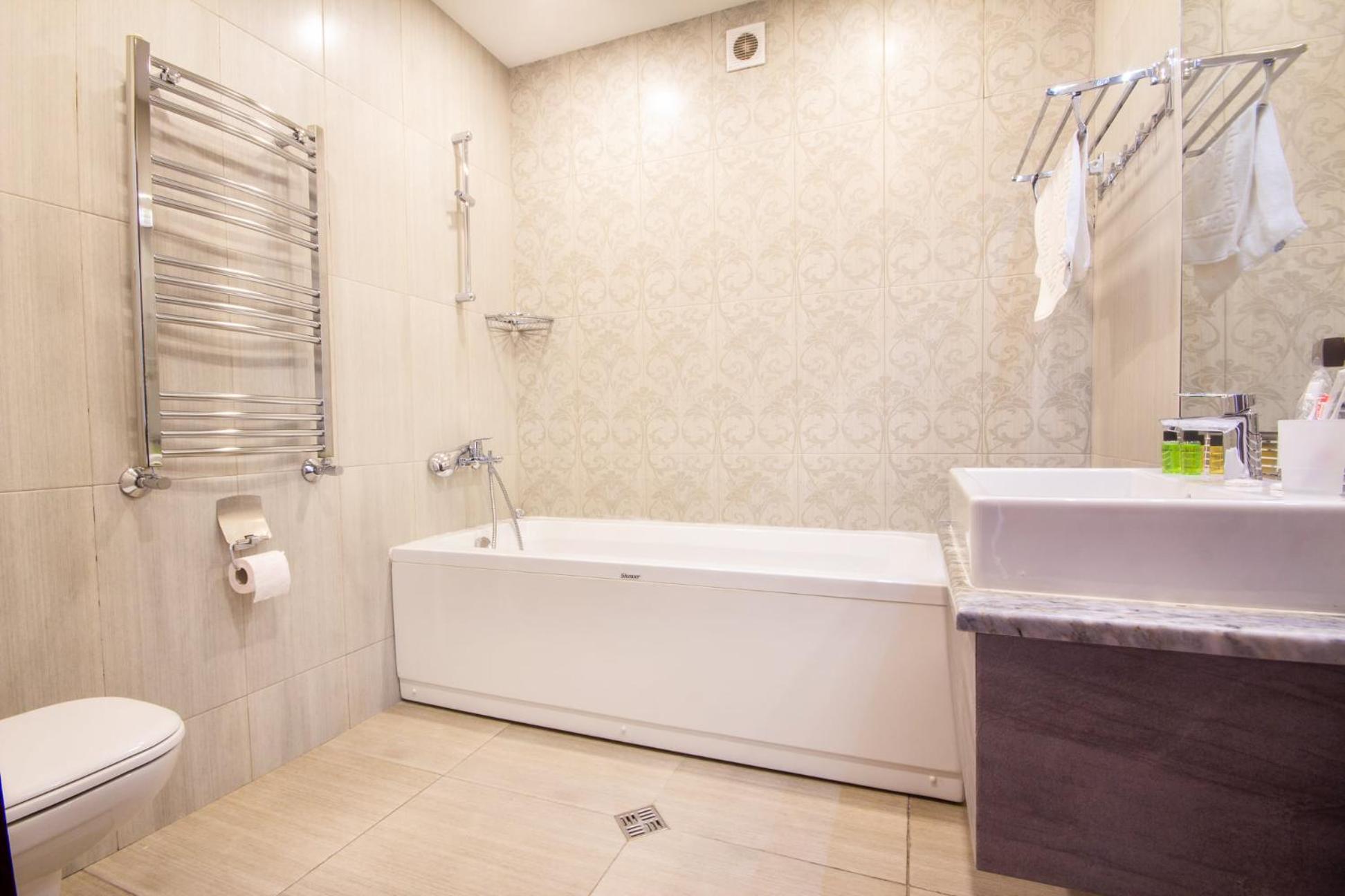 Superior Double Or Twin Room With Terrace - Photo 1