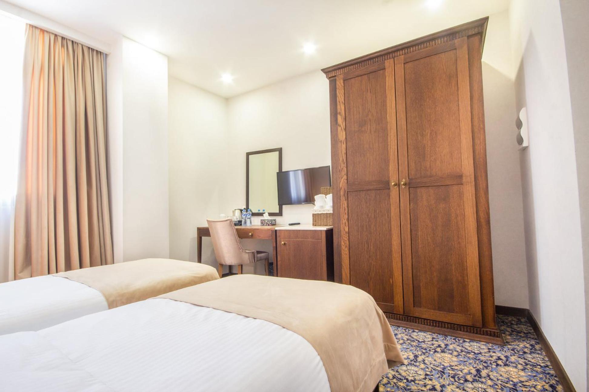 Double Or Twin Room - Photo 1