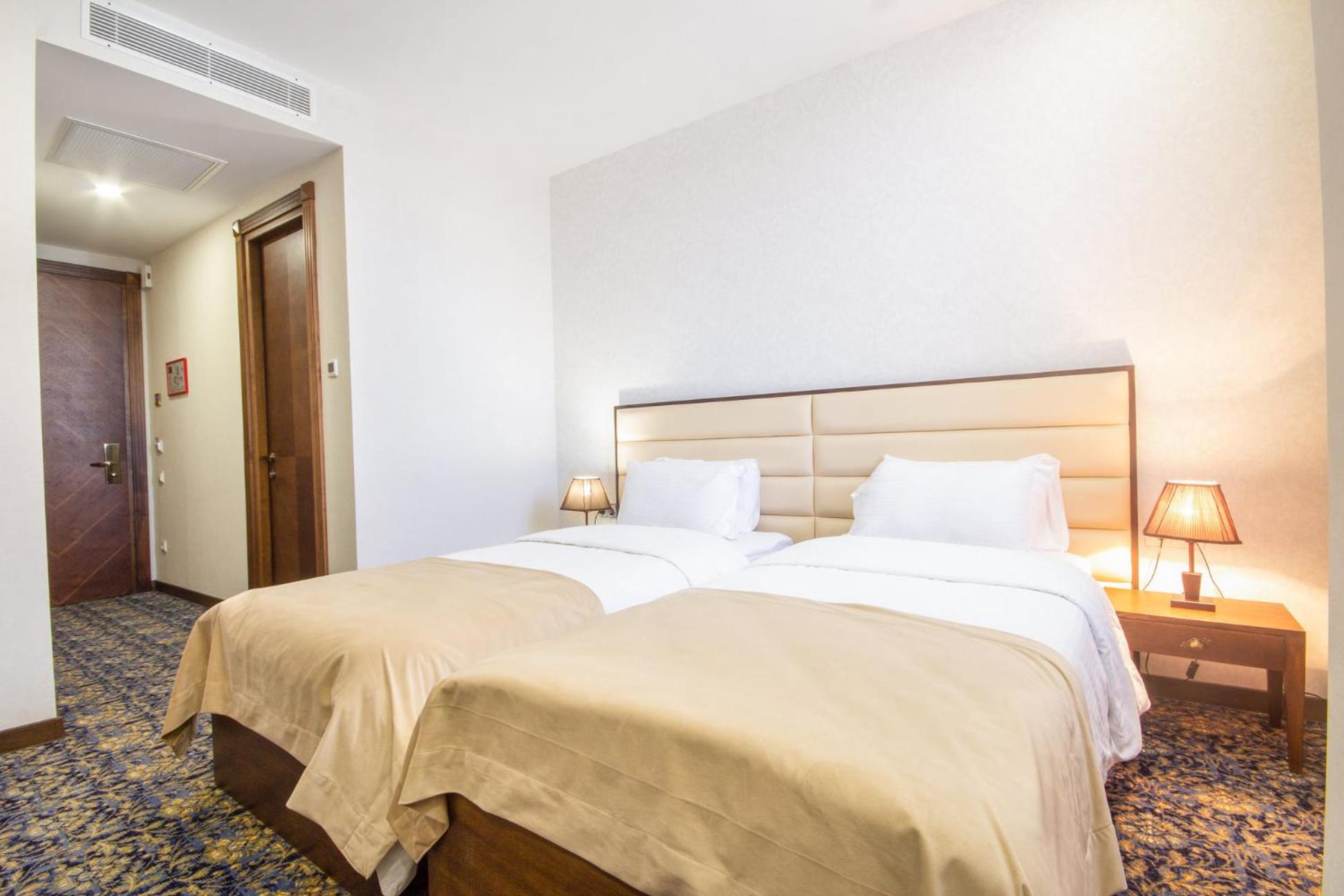 Double Or Twin Room - Photo 3