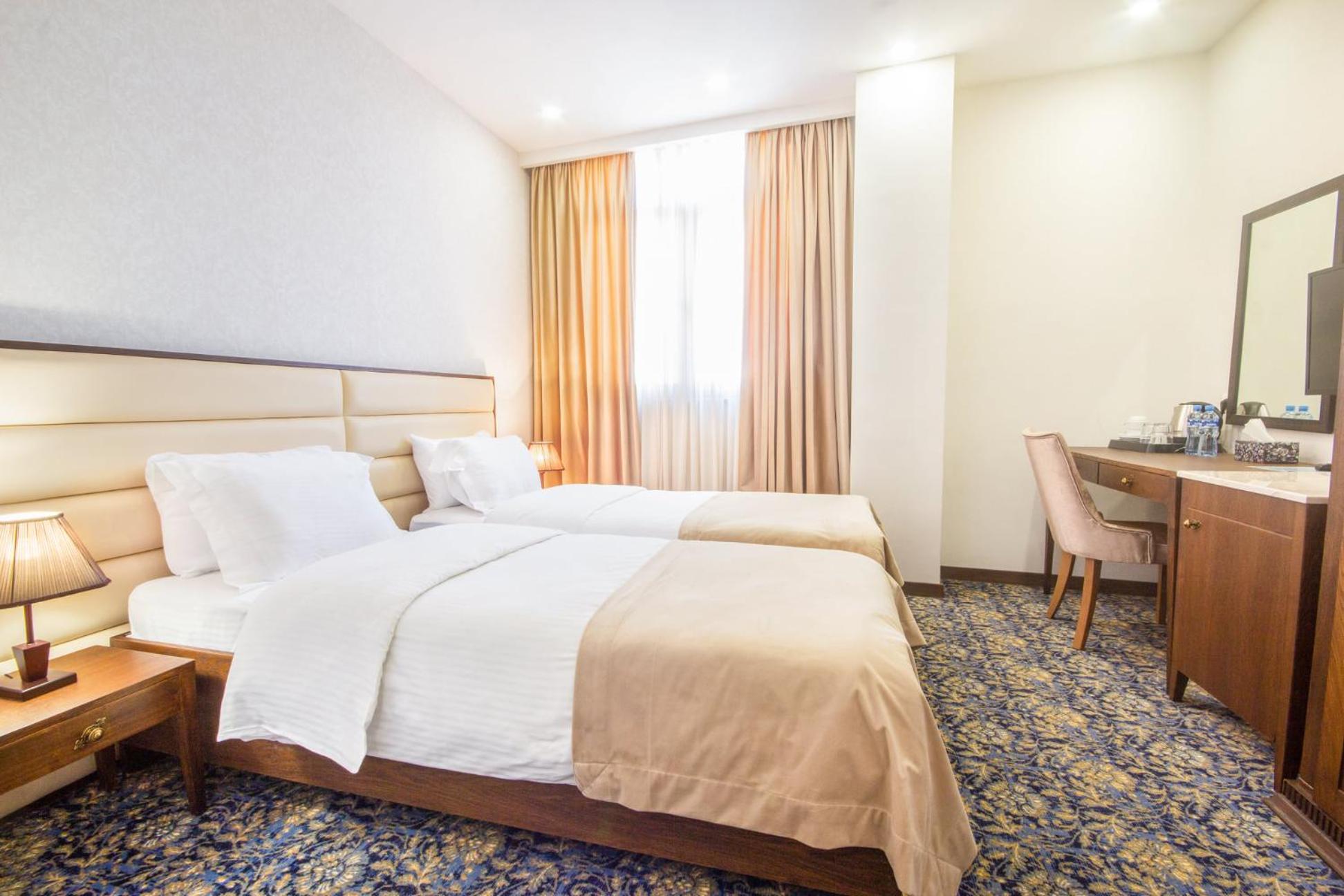 Double Or Twin Room - Photo 6