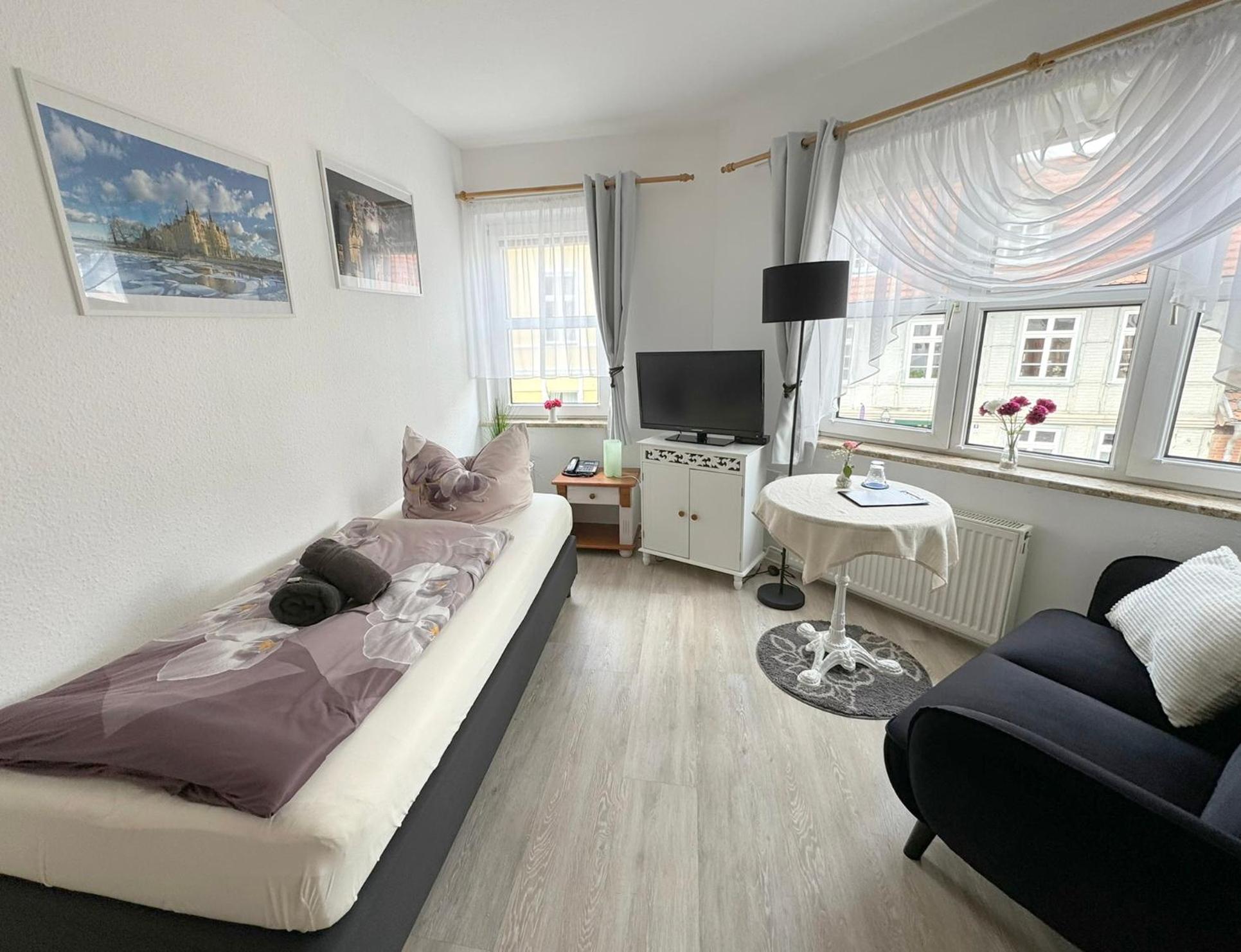Single Room photo 3