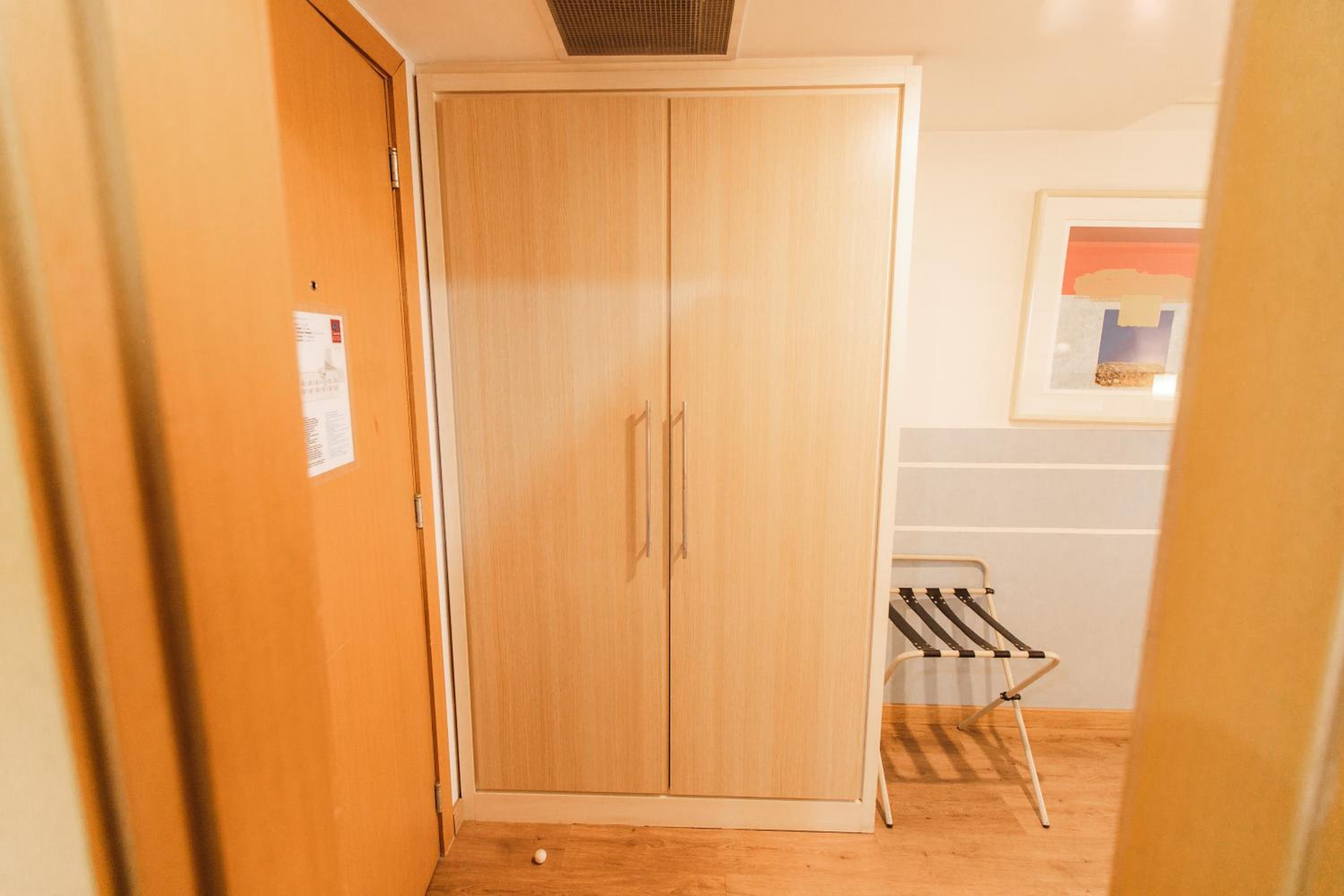 Deluxe King Room photo 1