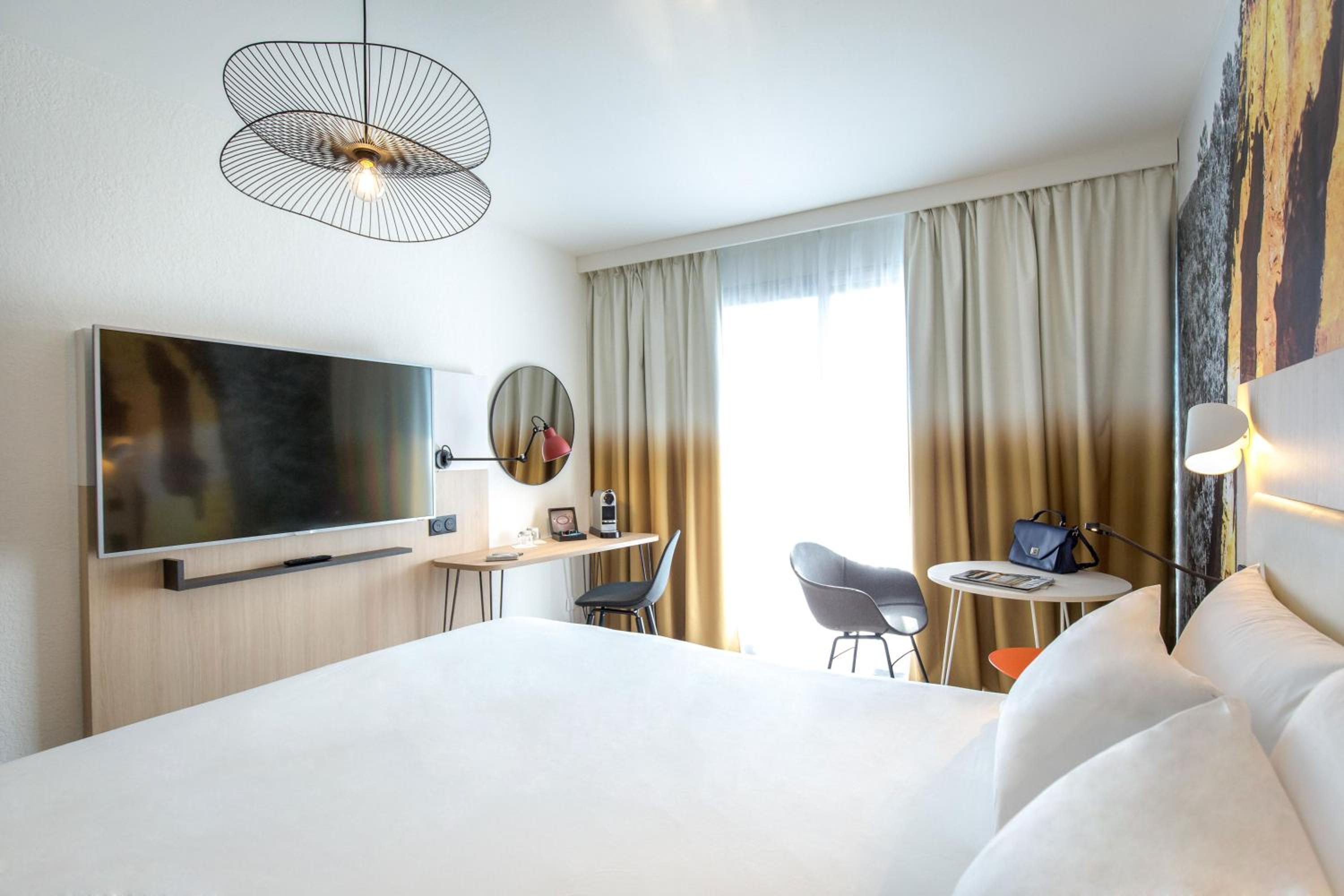 Privilege Room with Double Bed and Balcony - Photo 7