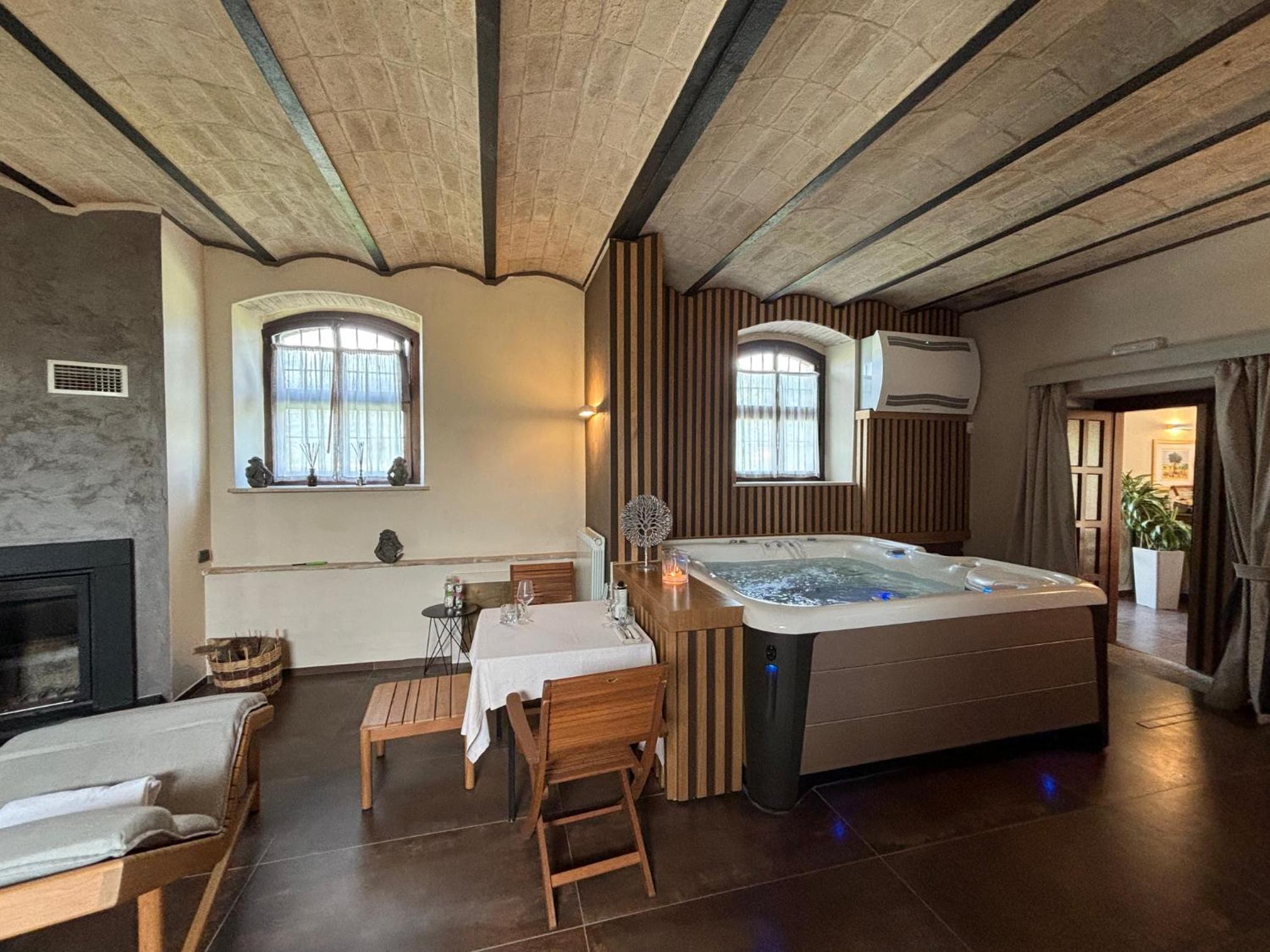 Junior Suite with Spa Access photo 3