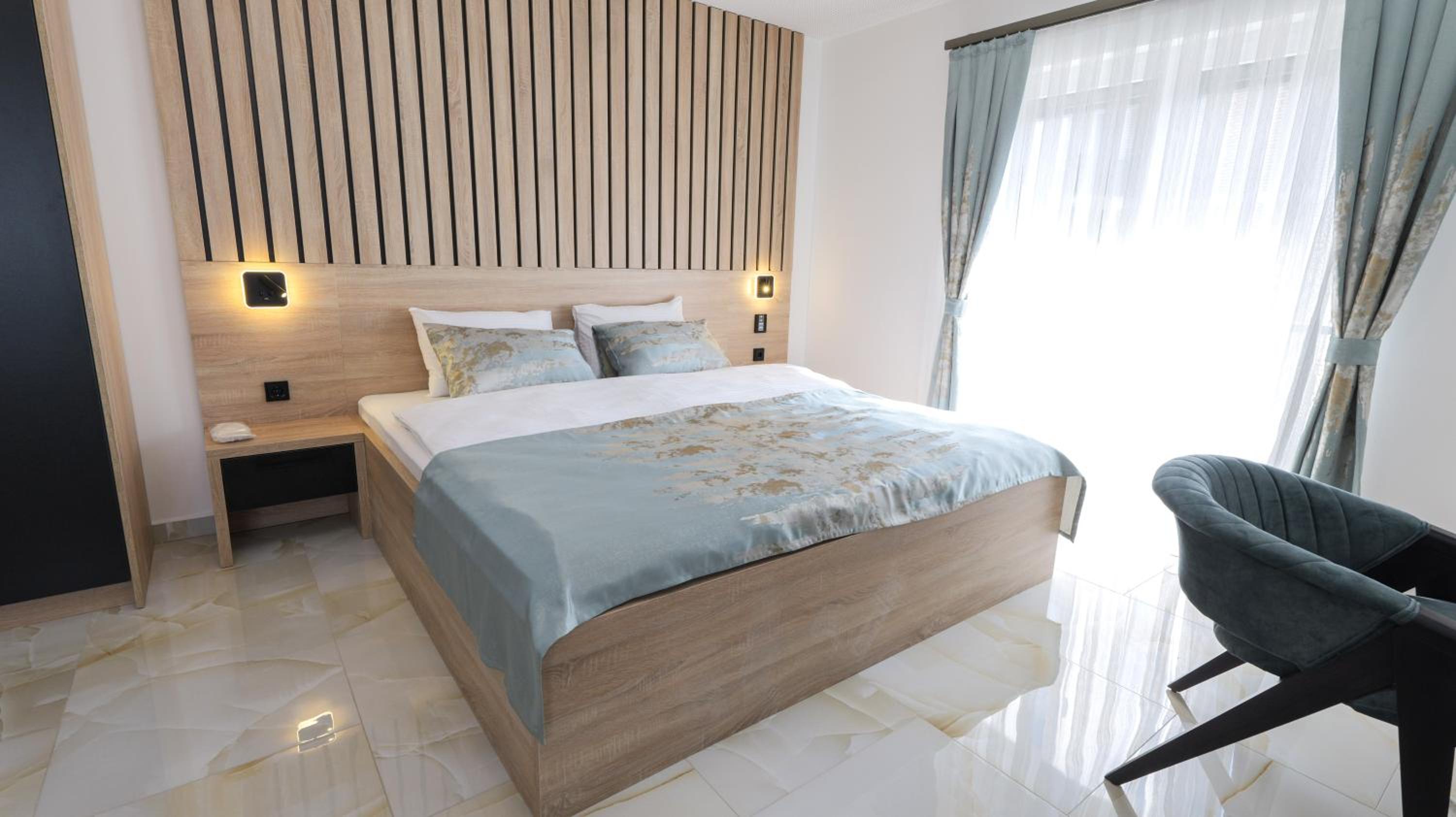 Large Twin Room photo 3