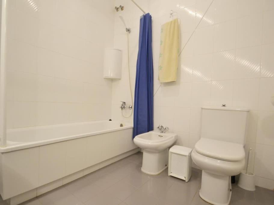 Three-Bedroom House photo 3