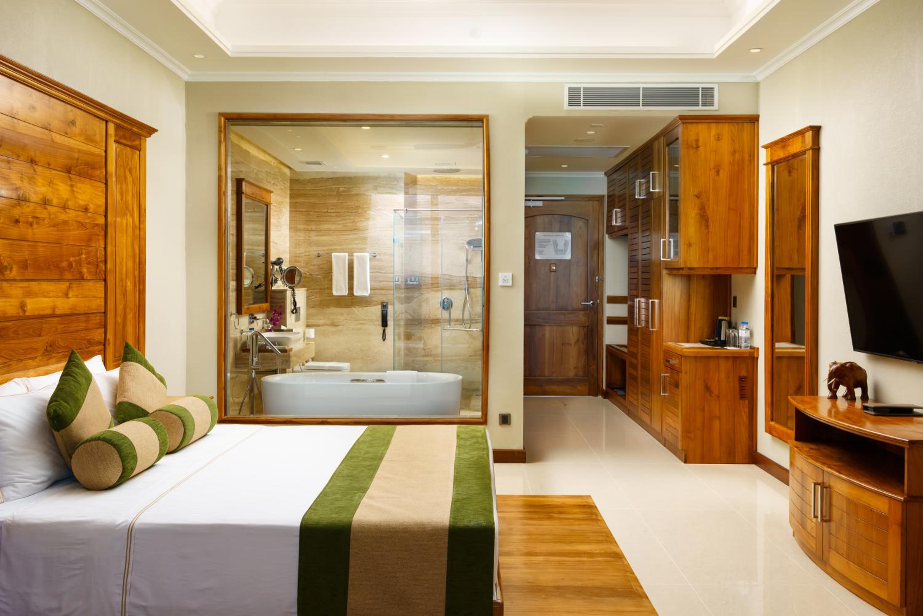 Deluxe room with sea view and 10% discount on SPA treatments - Photo 3