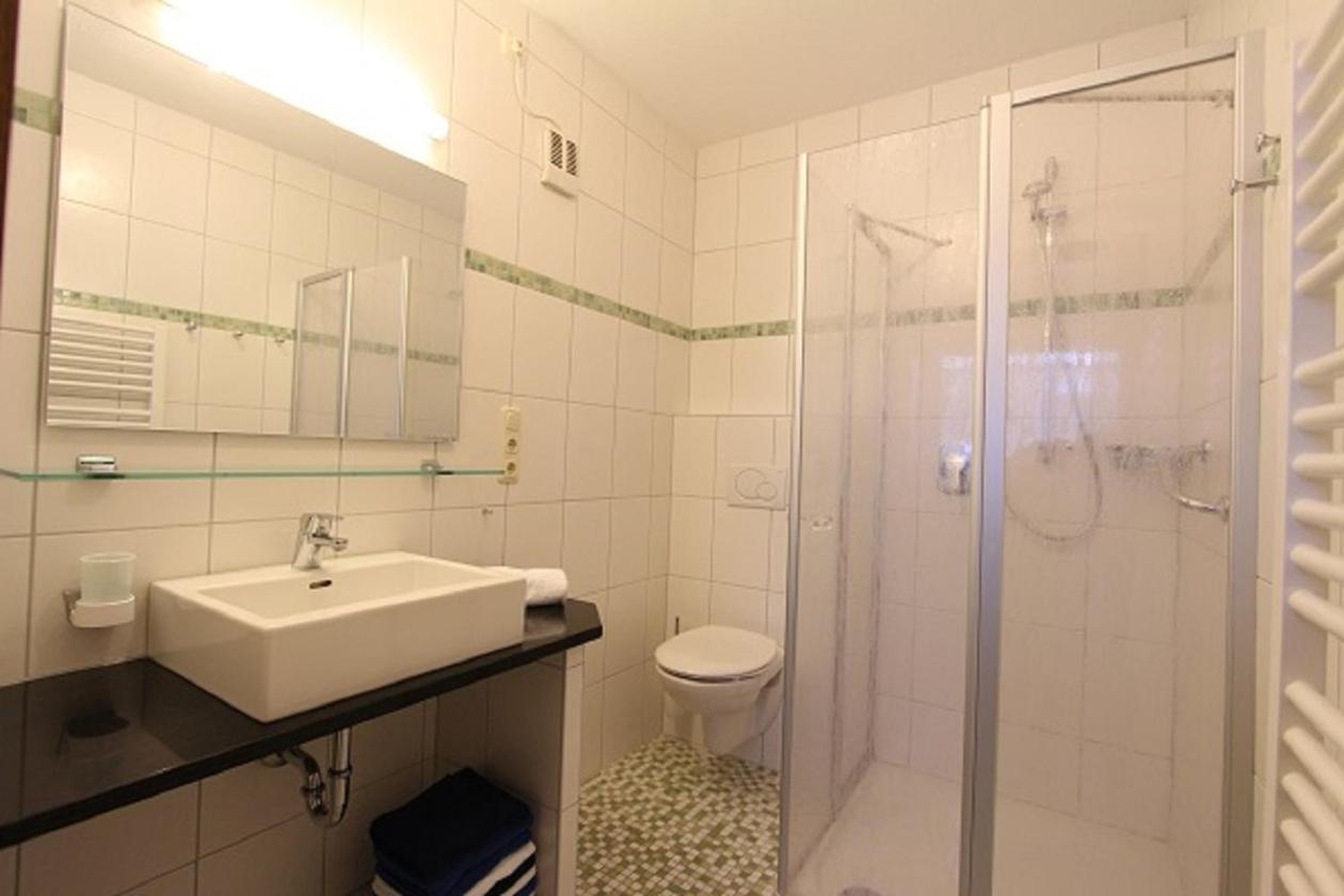 Apartment with Balcony photo 3