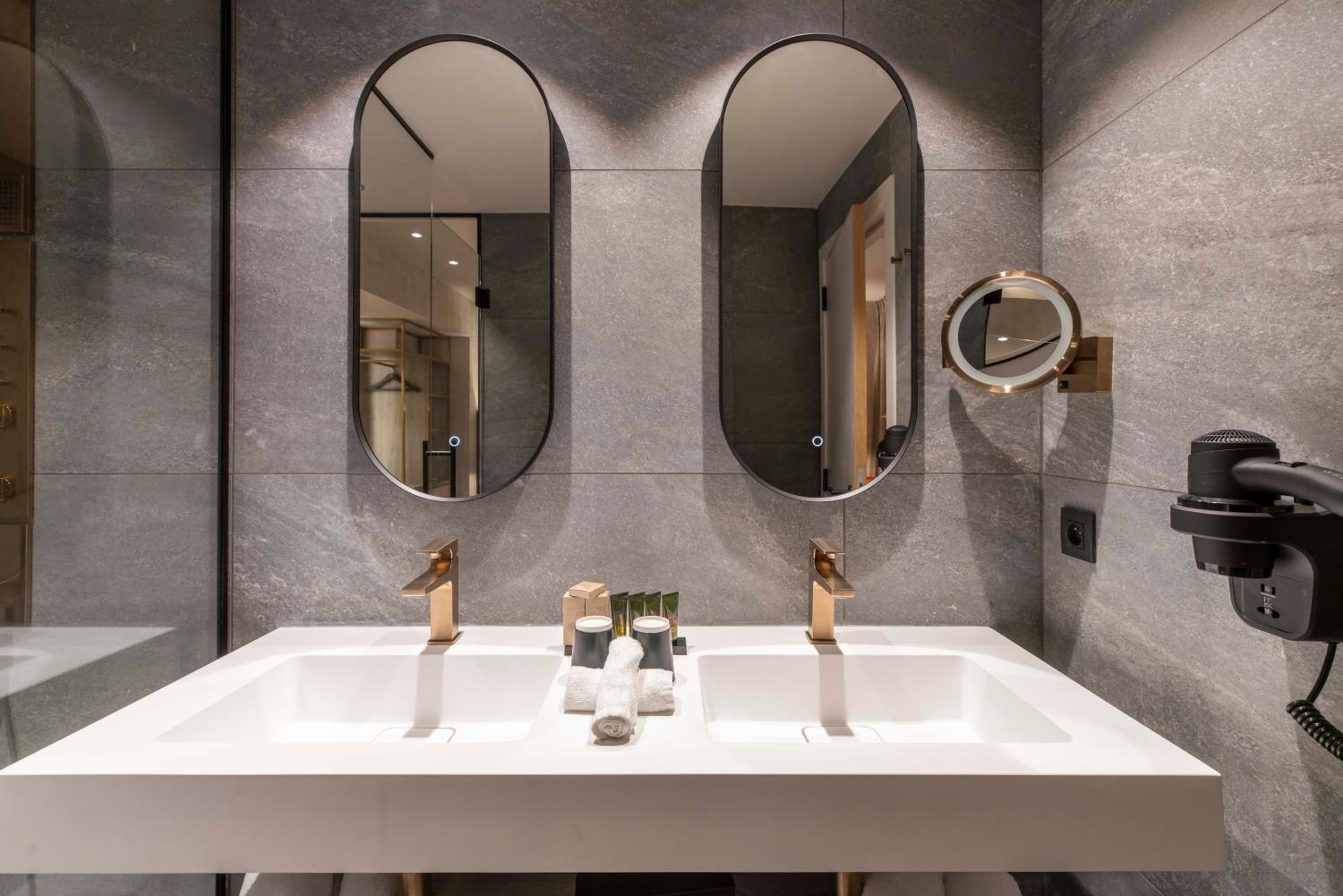 Junior Suite - Photo 9