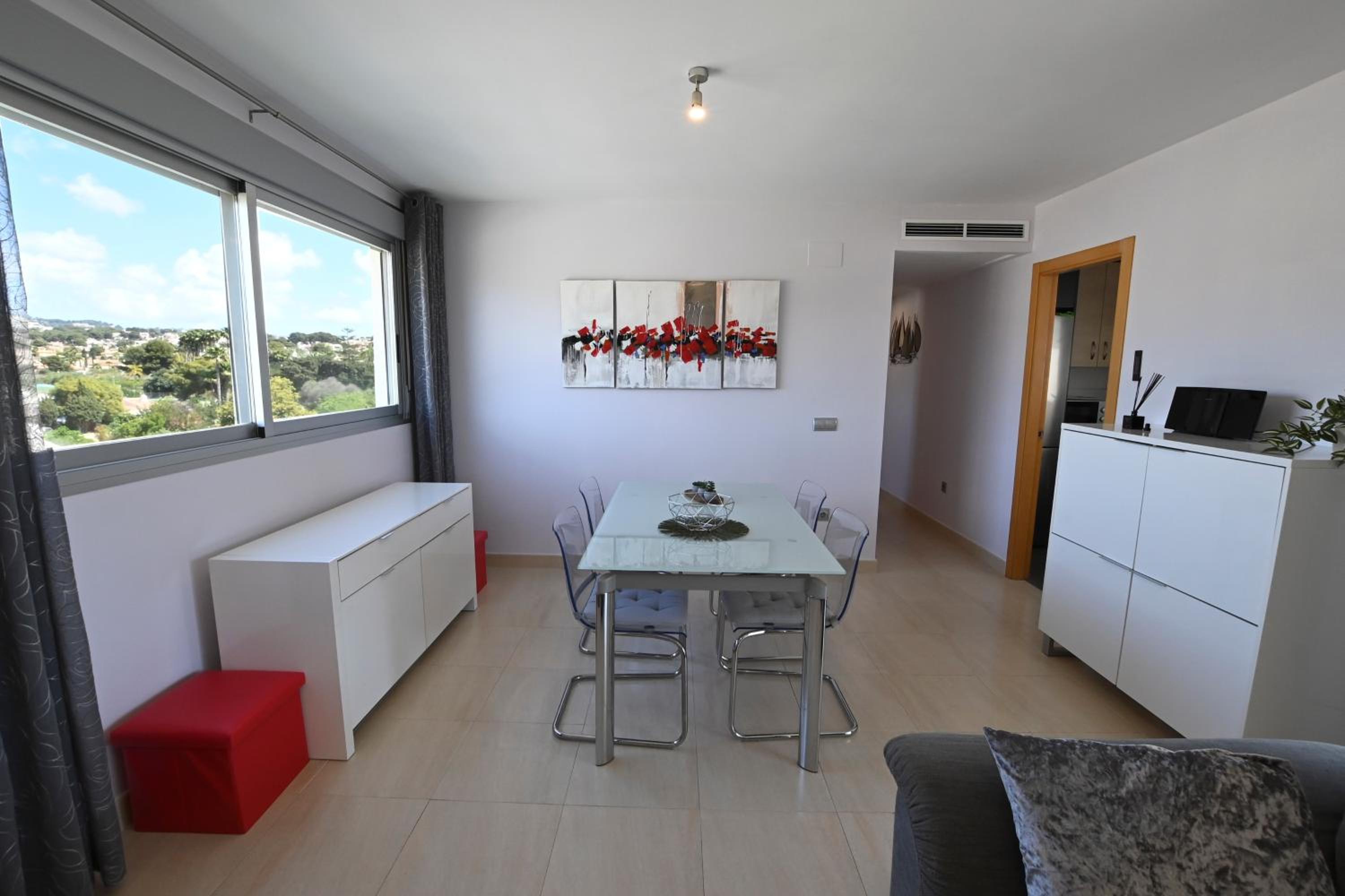 Two-Bedroom Apartment with Balcony photo 2