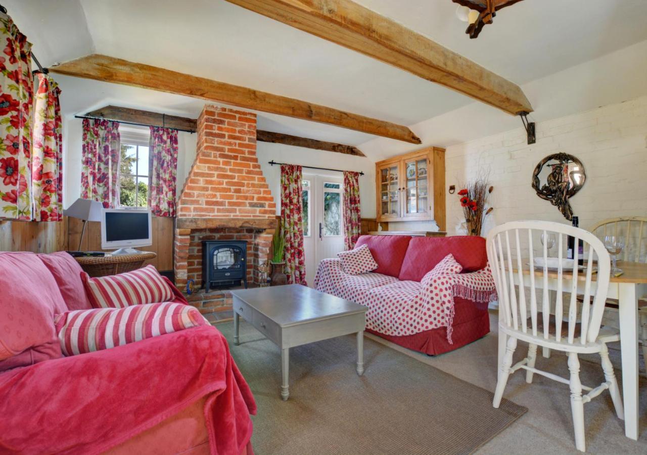 One-Bedroom House photo 1