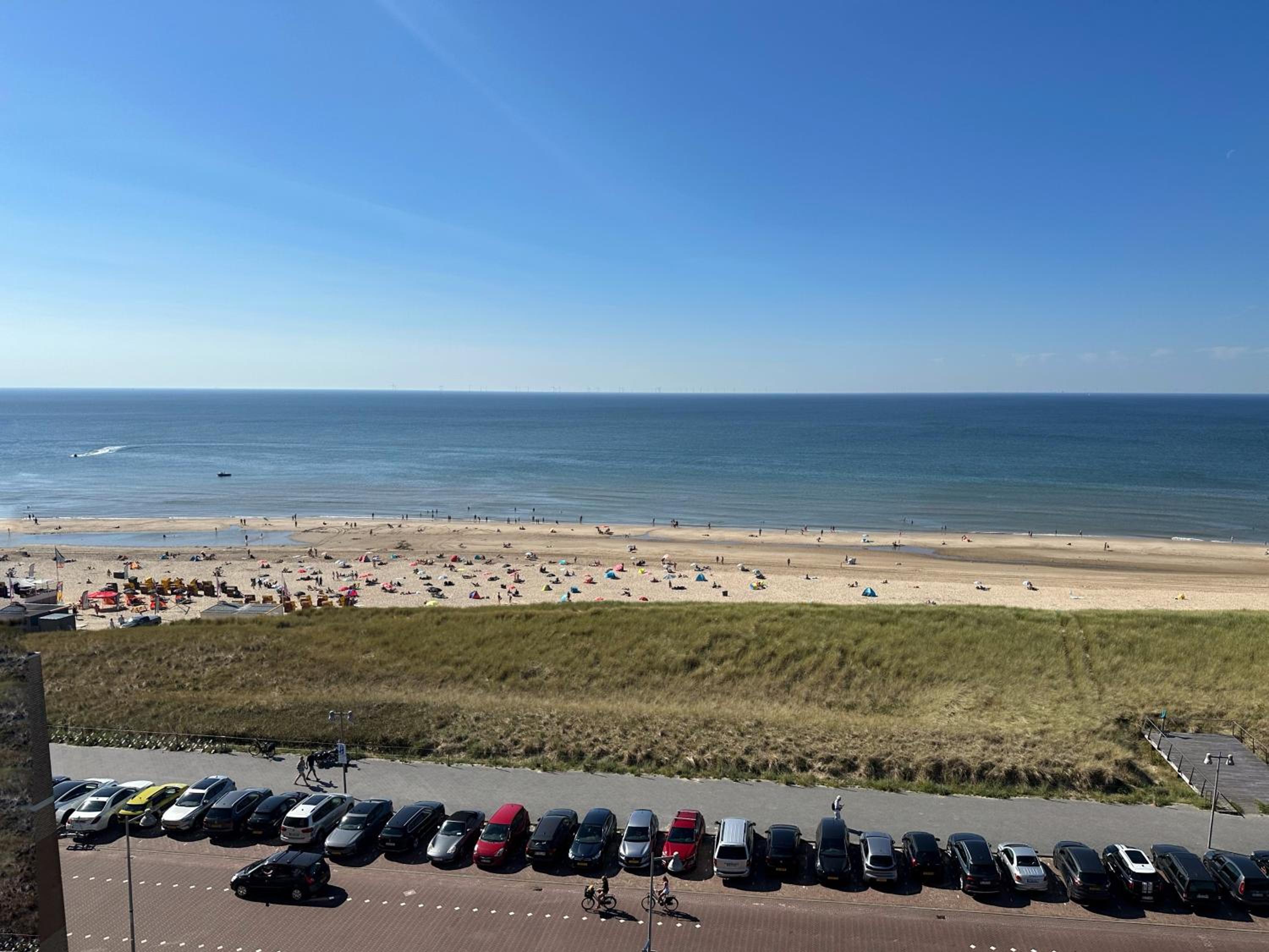 One-Bedroom Apartment with Balcony and Sea View photo 2