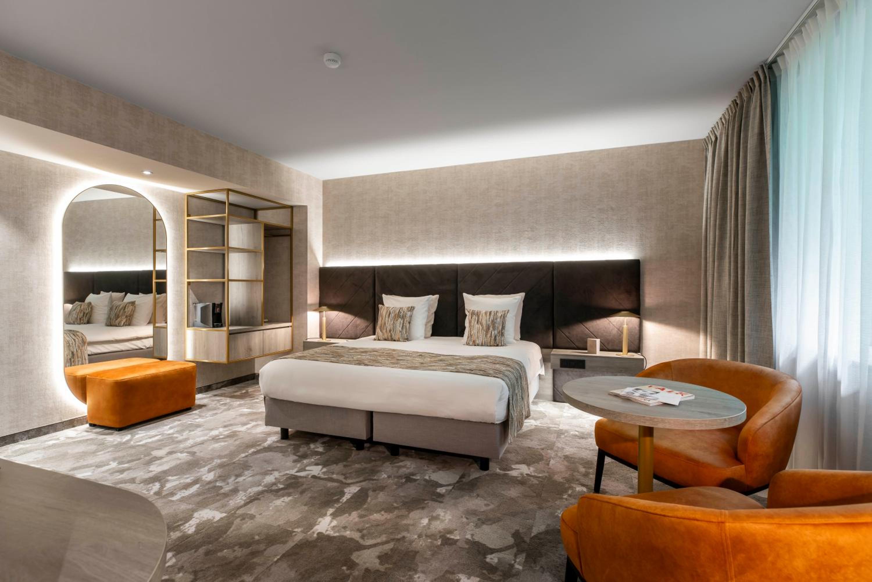 Suite with Spa Bath - Photo 1