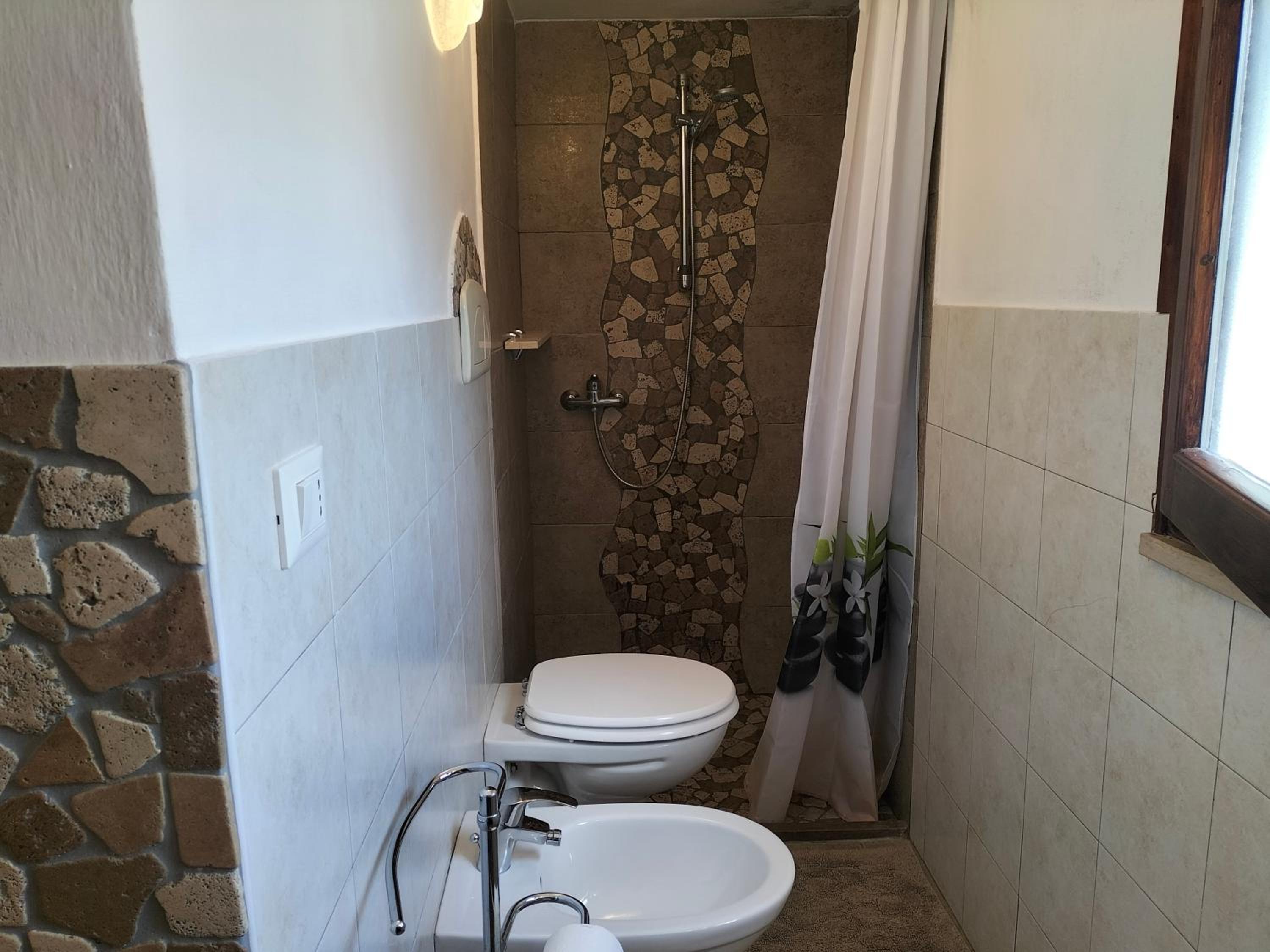 Standard Triple Room - Photo 2