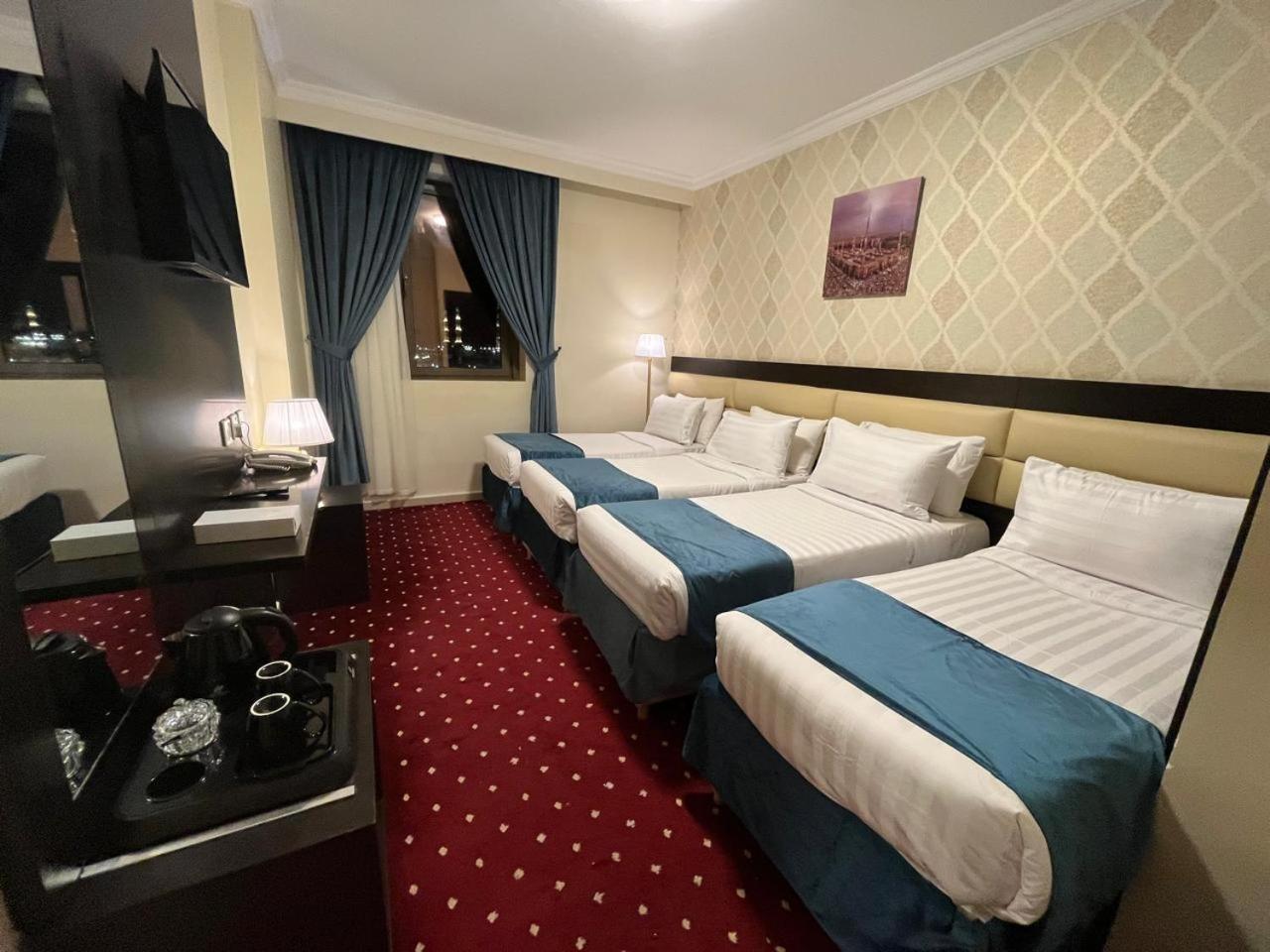 Quadruple Room - Photo 2