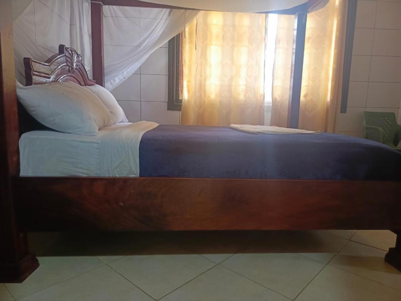 Budget Double Room photo 2