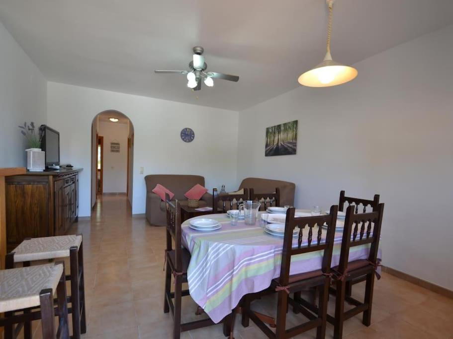 Three-Bedroom House photo 3