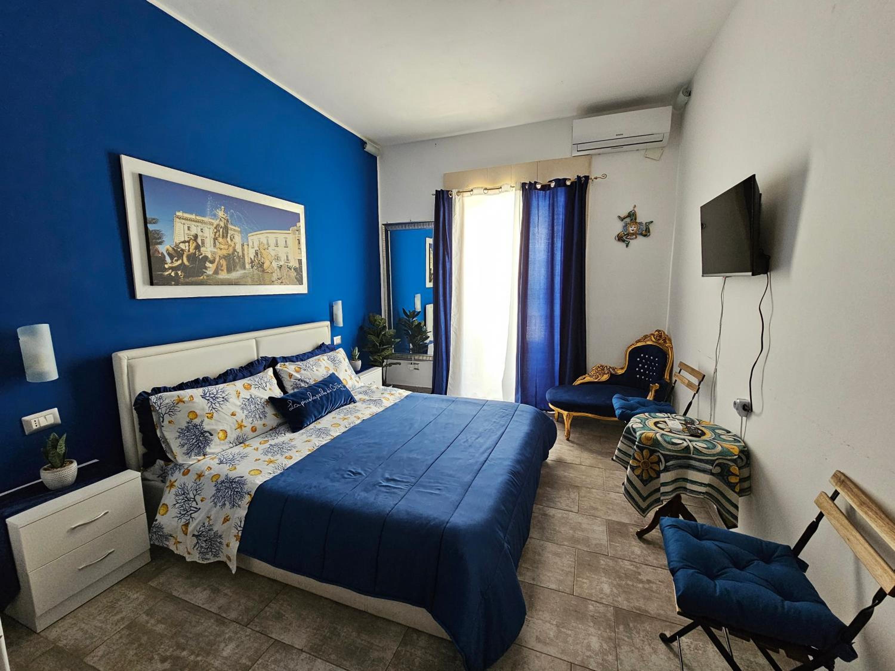 Apartment with Terrace - Photo 1