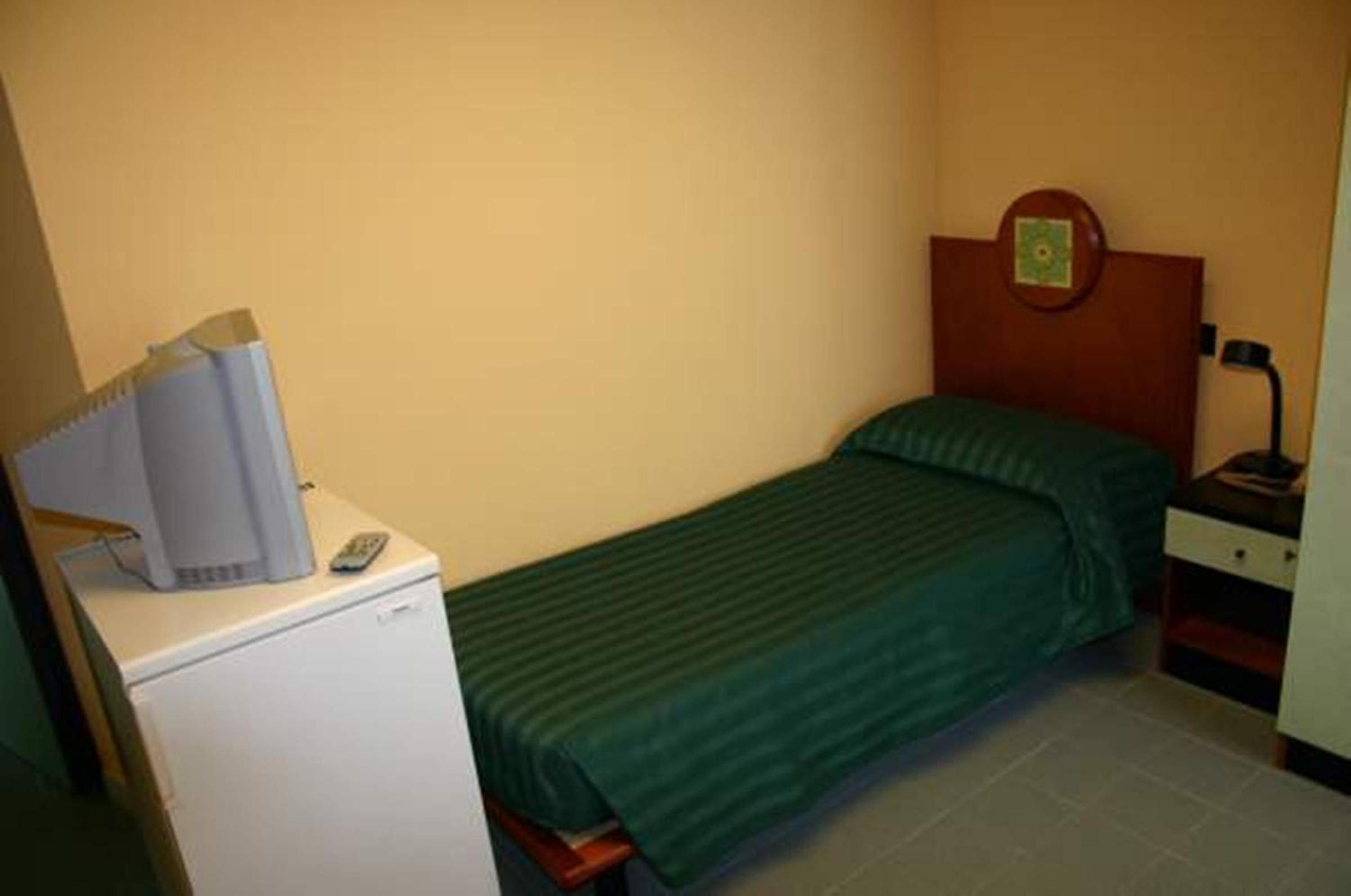 Quarto Individual Econômico