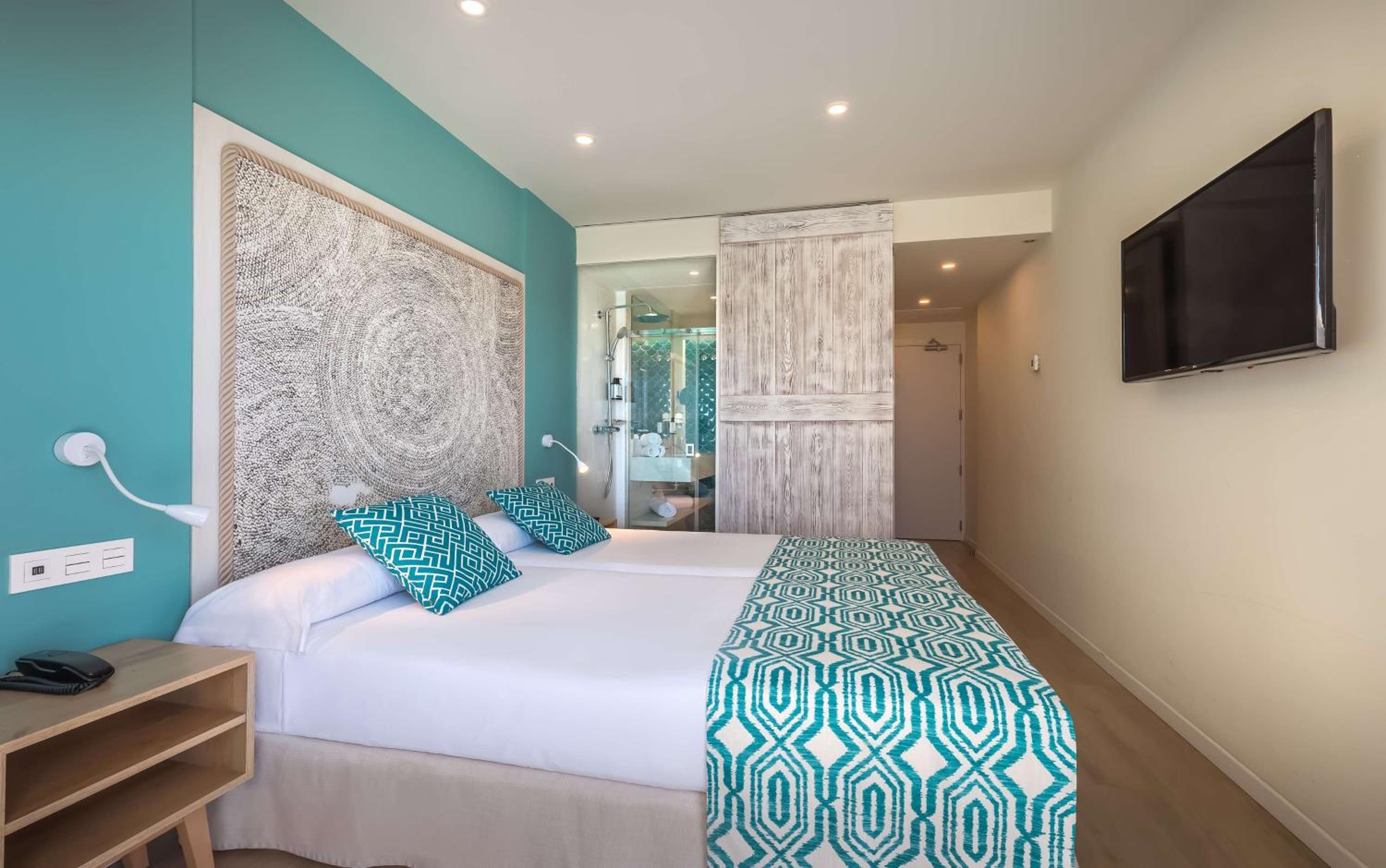 Double Room - Photo 2