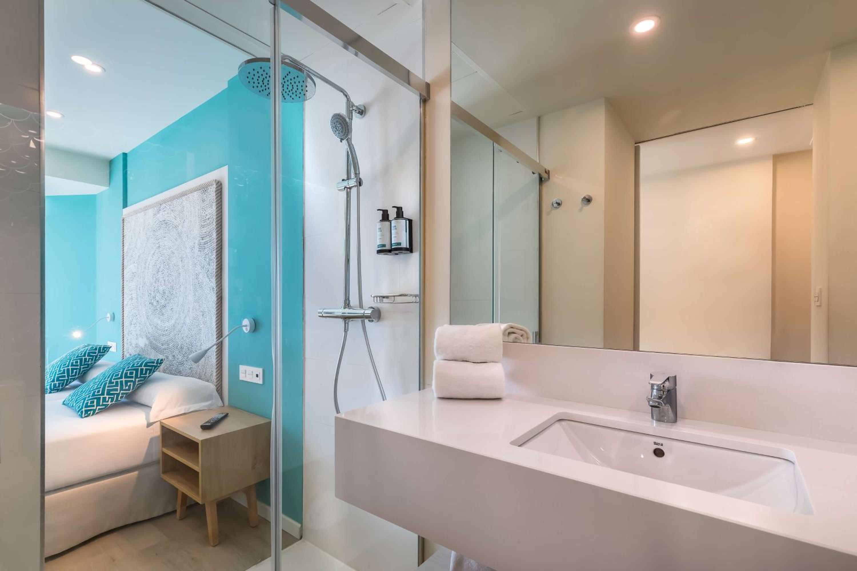 Double Room - Photo 4