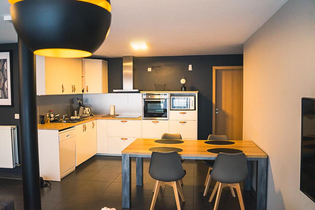 Two-Bedroom Apartment - Photo 3