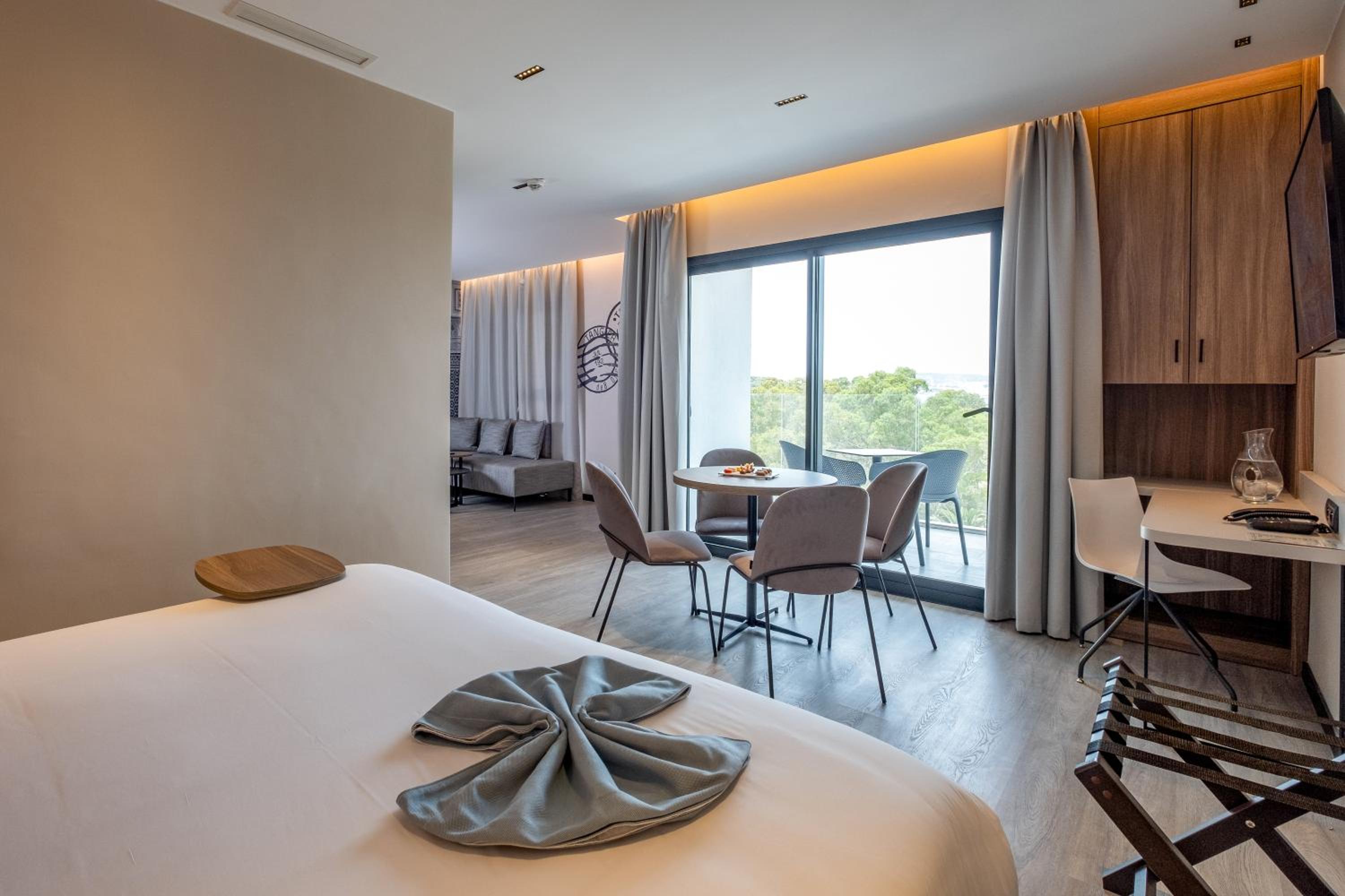 Junior Suite With Mountain View